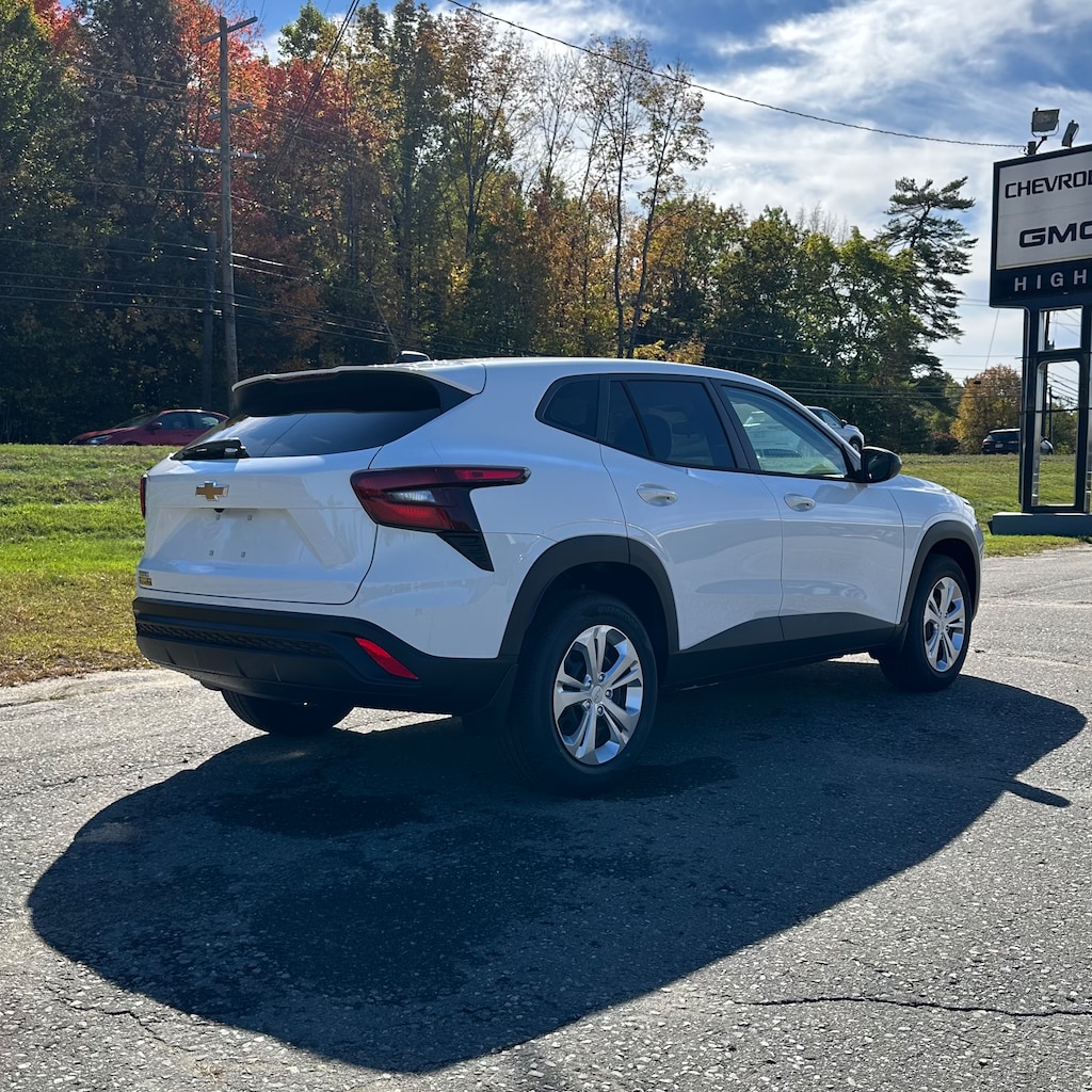 New 2026 Chevrolet Trax LS SUV