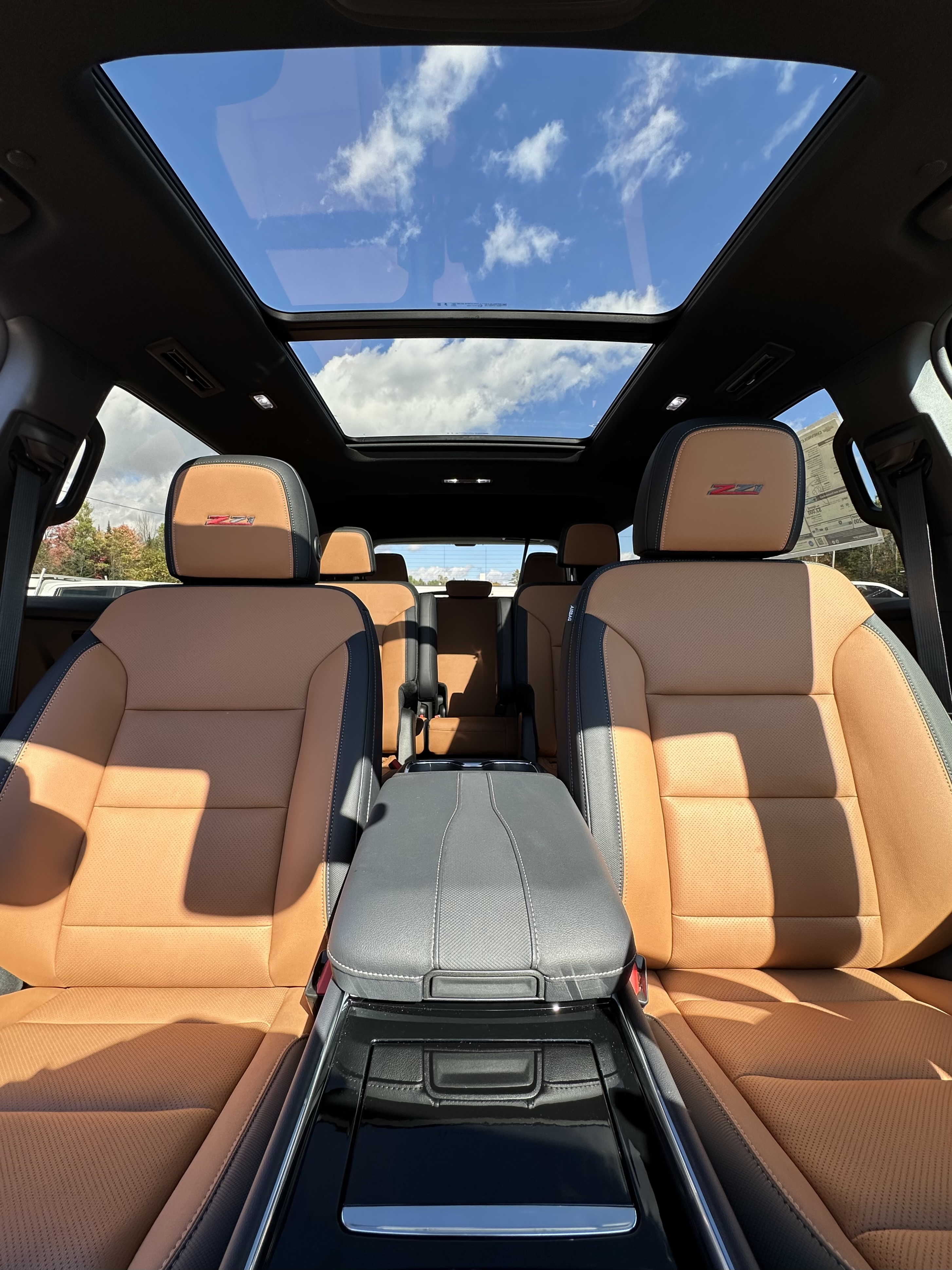 2027 Chevrolet Traverse Z71 - Photo 11