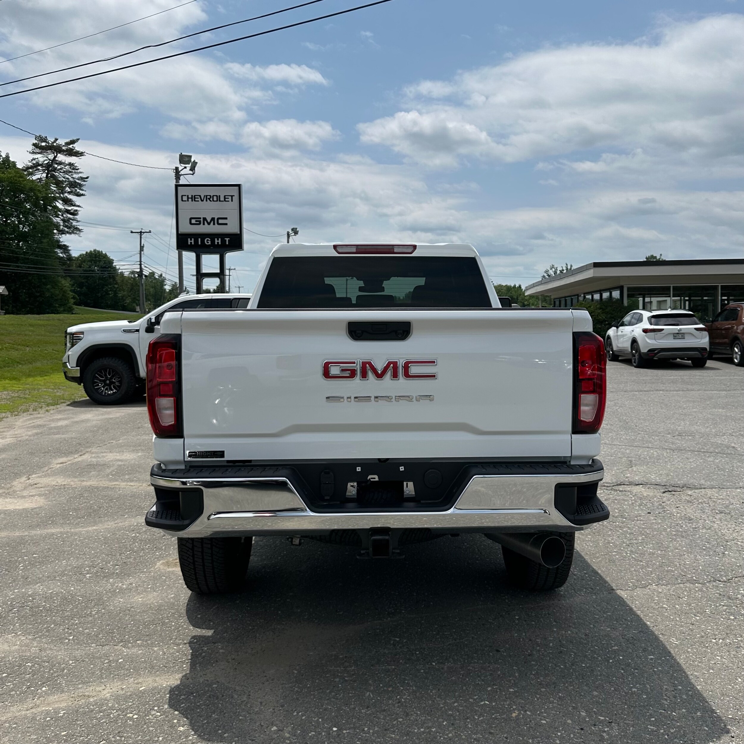 2025 Gmc Sierra 3500 HD Pro photo 2