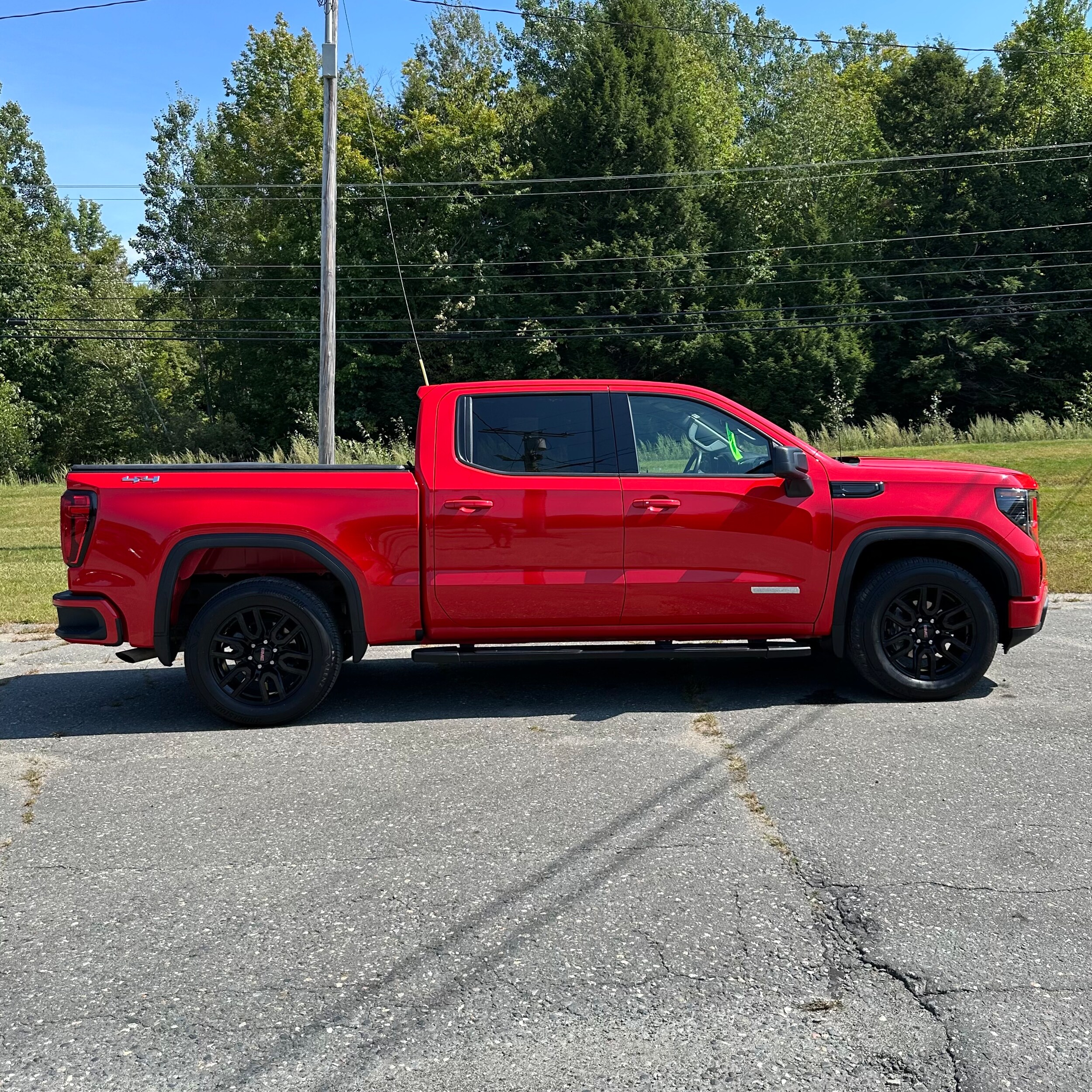 Used 2022 GMC Sierra 1500 Elevation with VIN 3GTPUCEK7NG665303 for sale in Farmington, ME