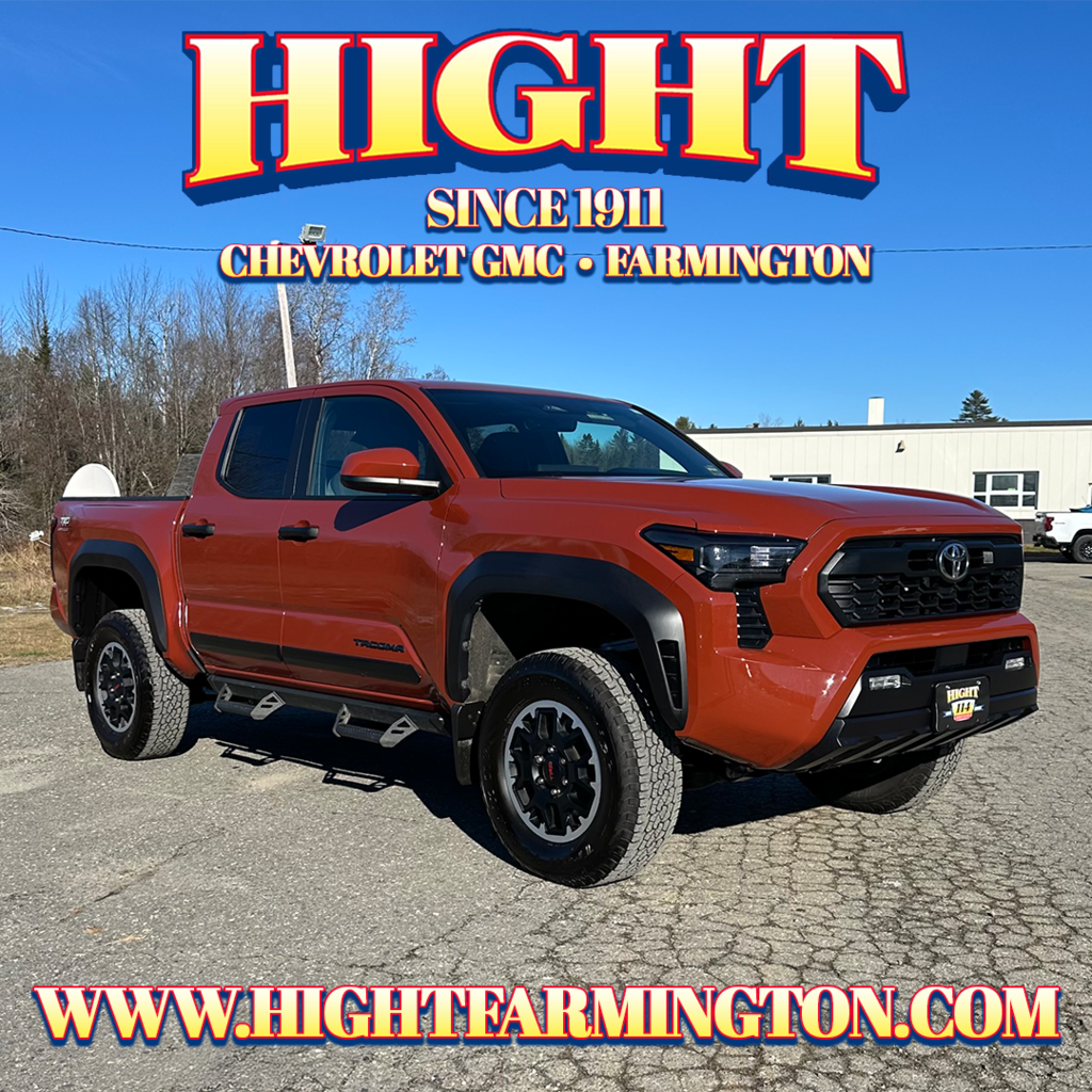 Used 2025 Toyota Tacoma 4WD SR Crew Cab Pickup