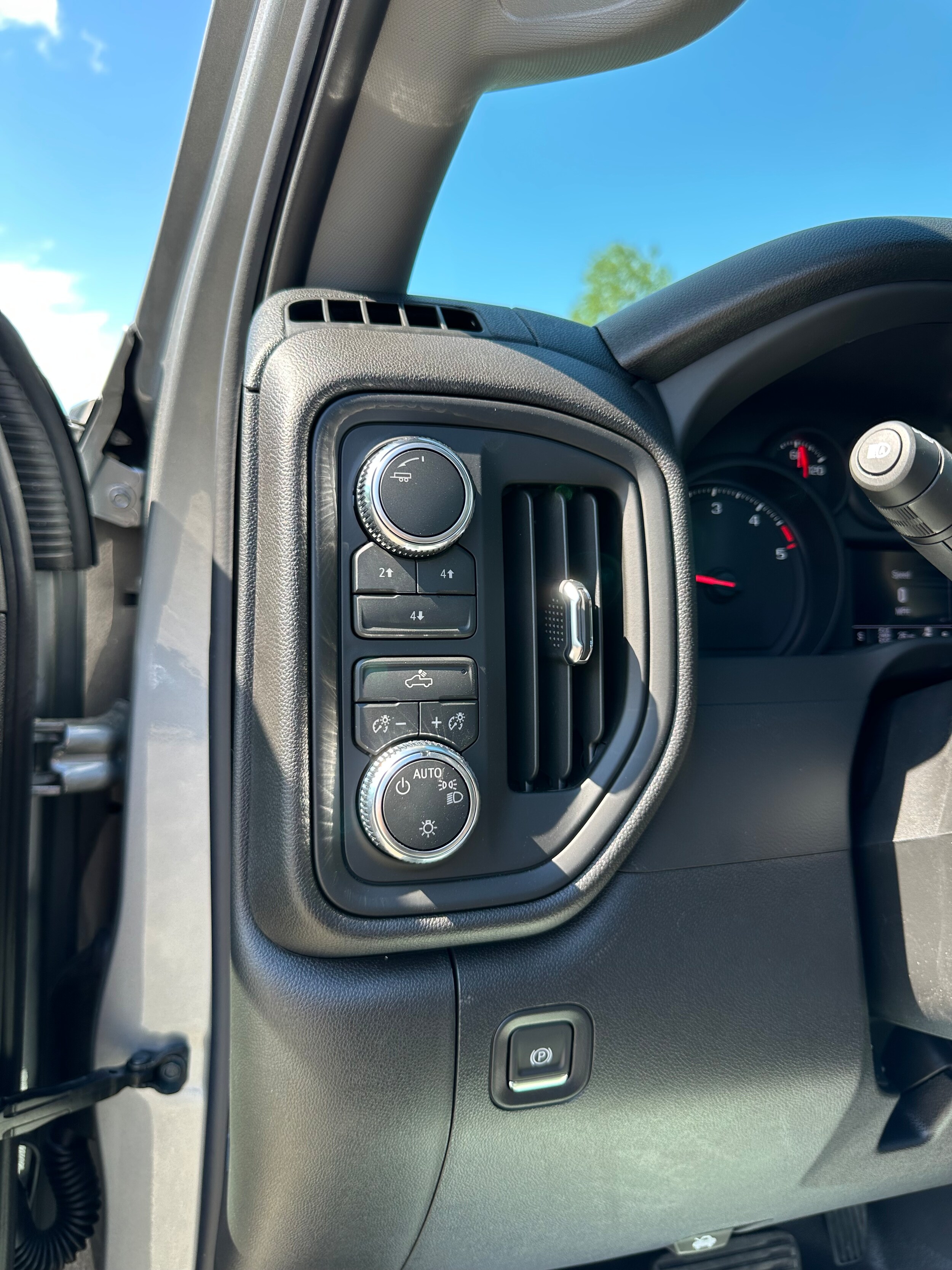 2026 GMC Sierra 3500HD Pro - Photo 11