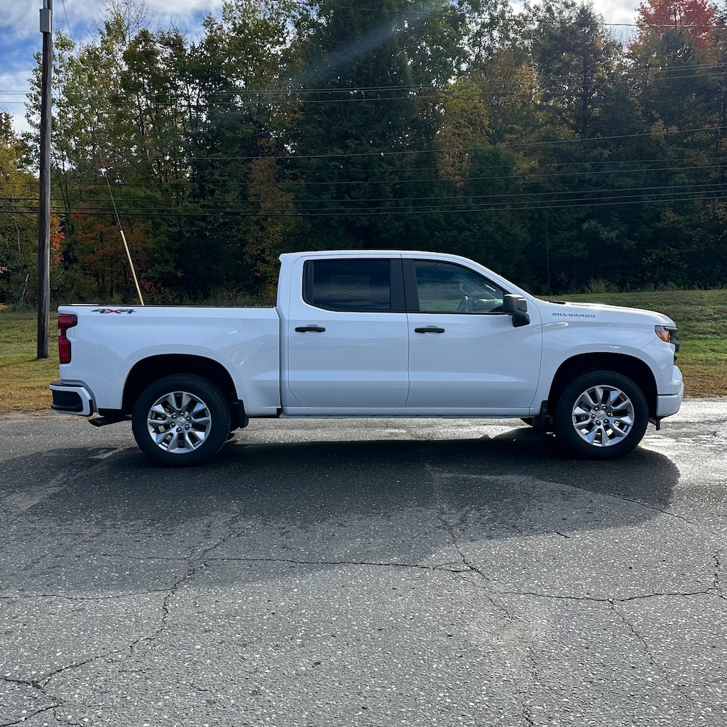 New 2026 Chevrolet Silverado 1500 Custom Truck