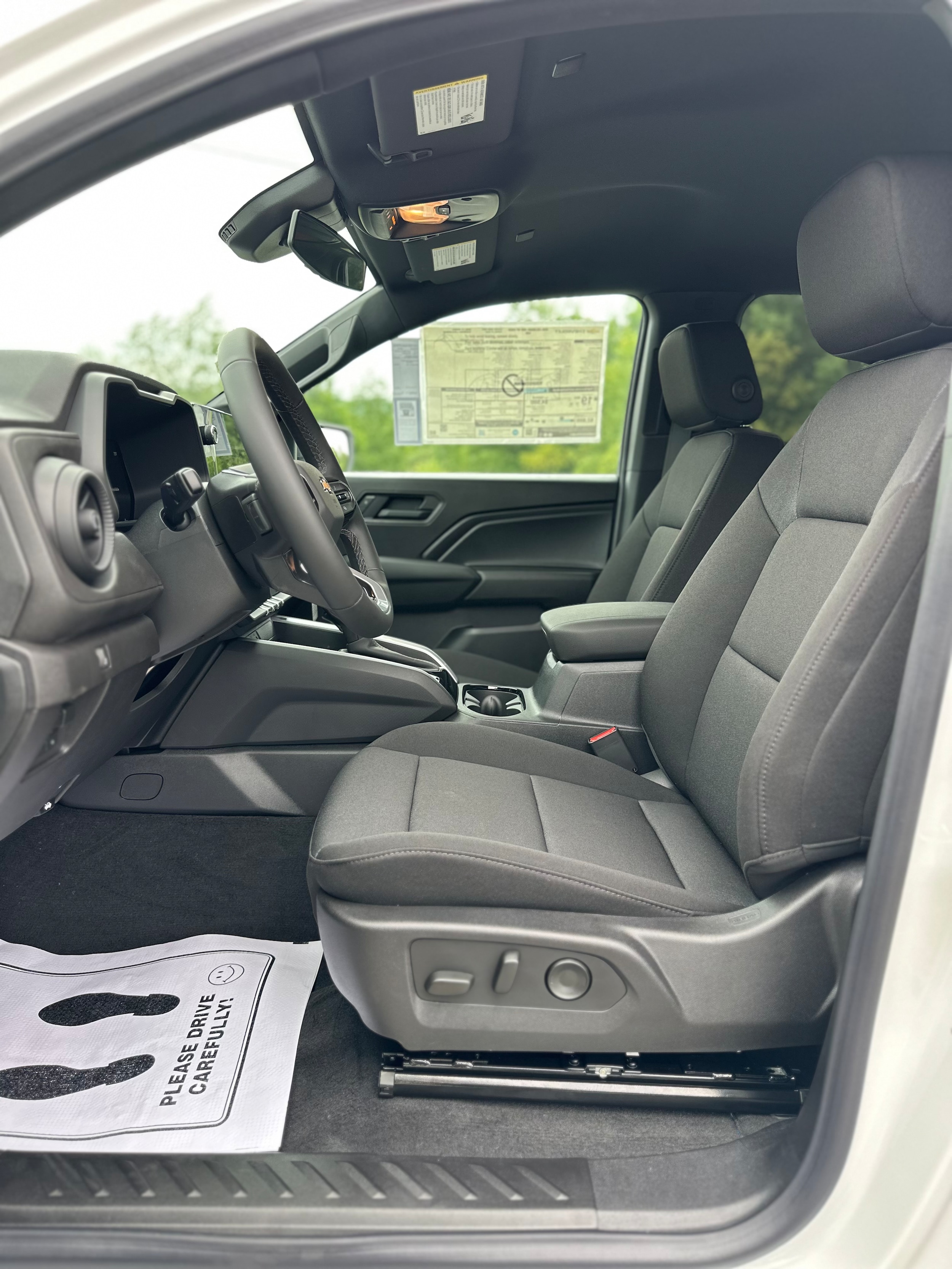 2026 Chevrolet Colorado Work Truck - Photo 11