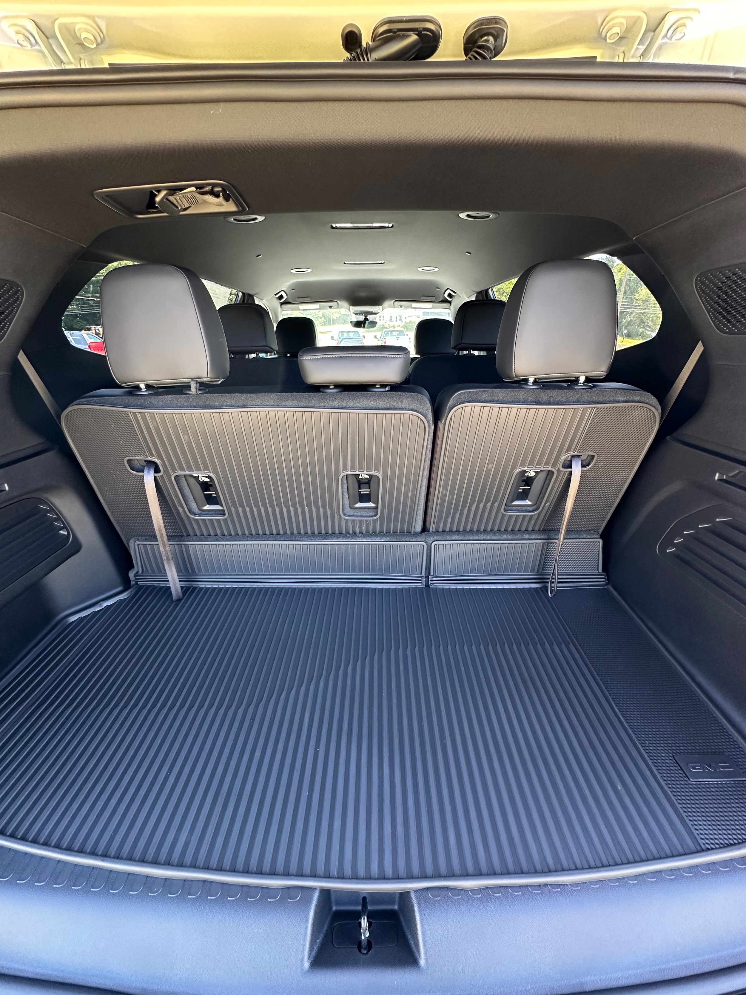 2026 GMC Acadia AT4 - Photo 31