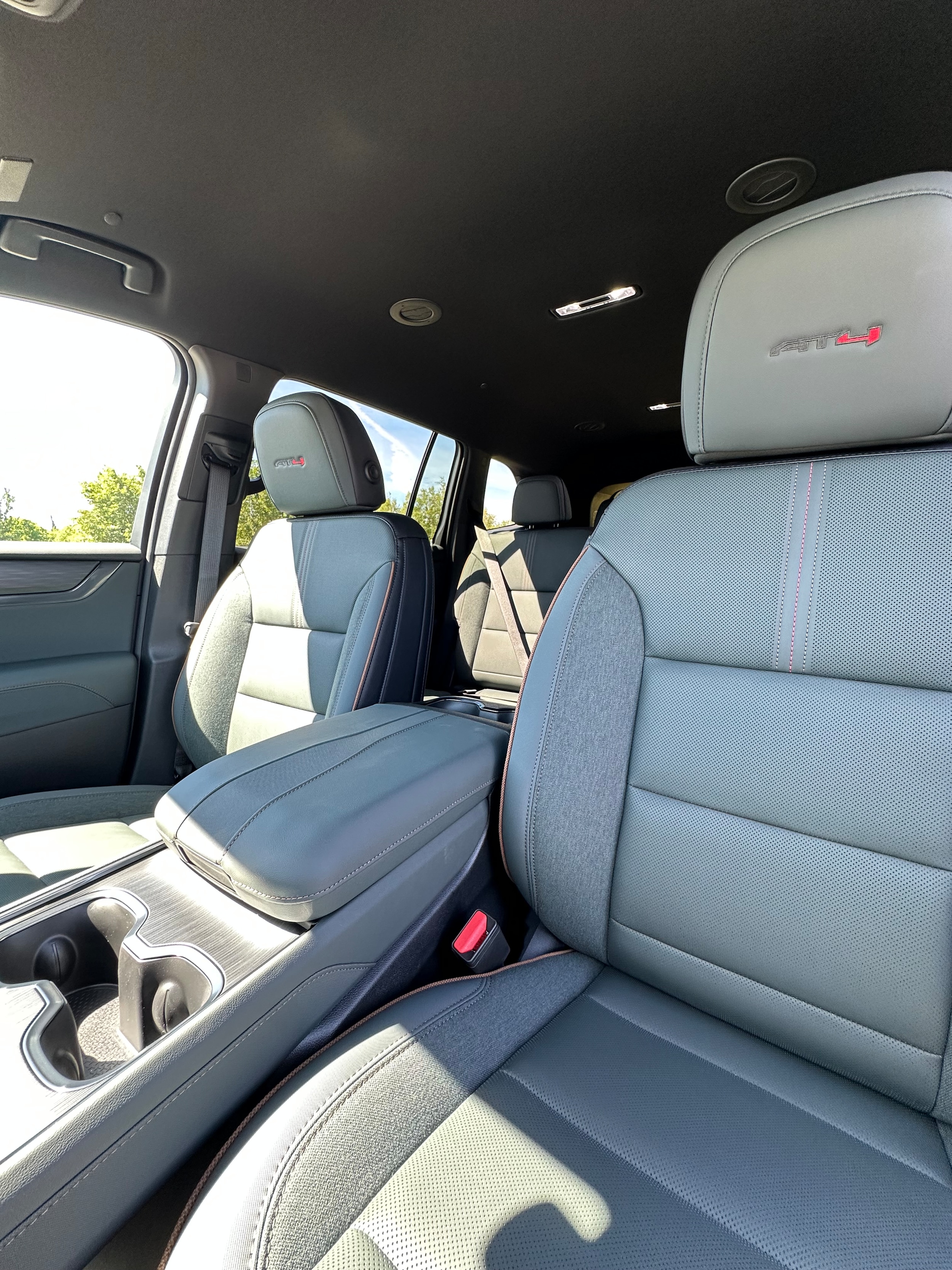 2026 GMC Acadia AT4 - Photo 21
