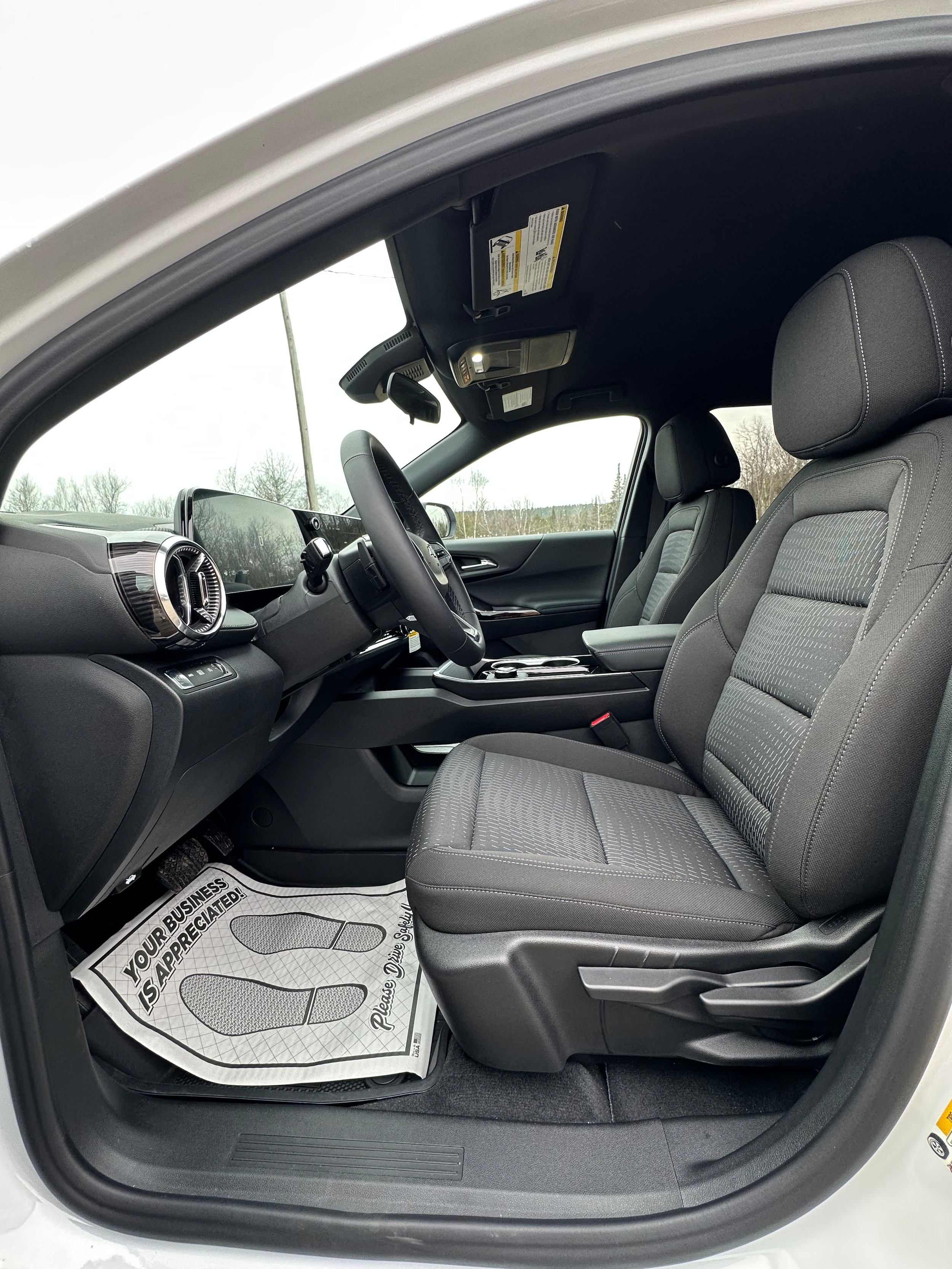 2026 Chevrolet Equinox LT - Photo 9