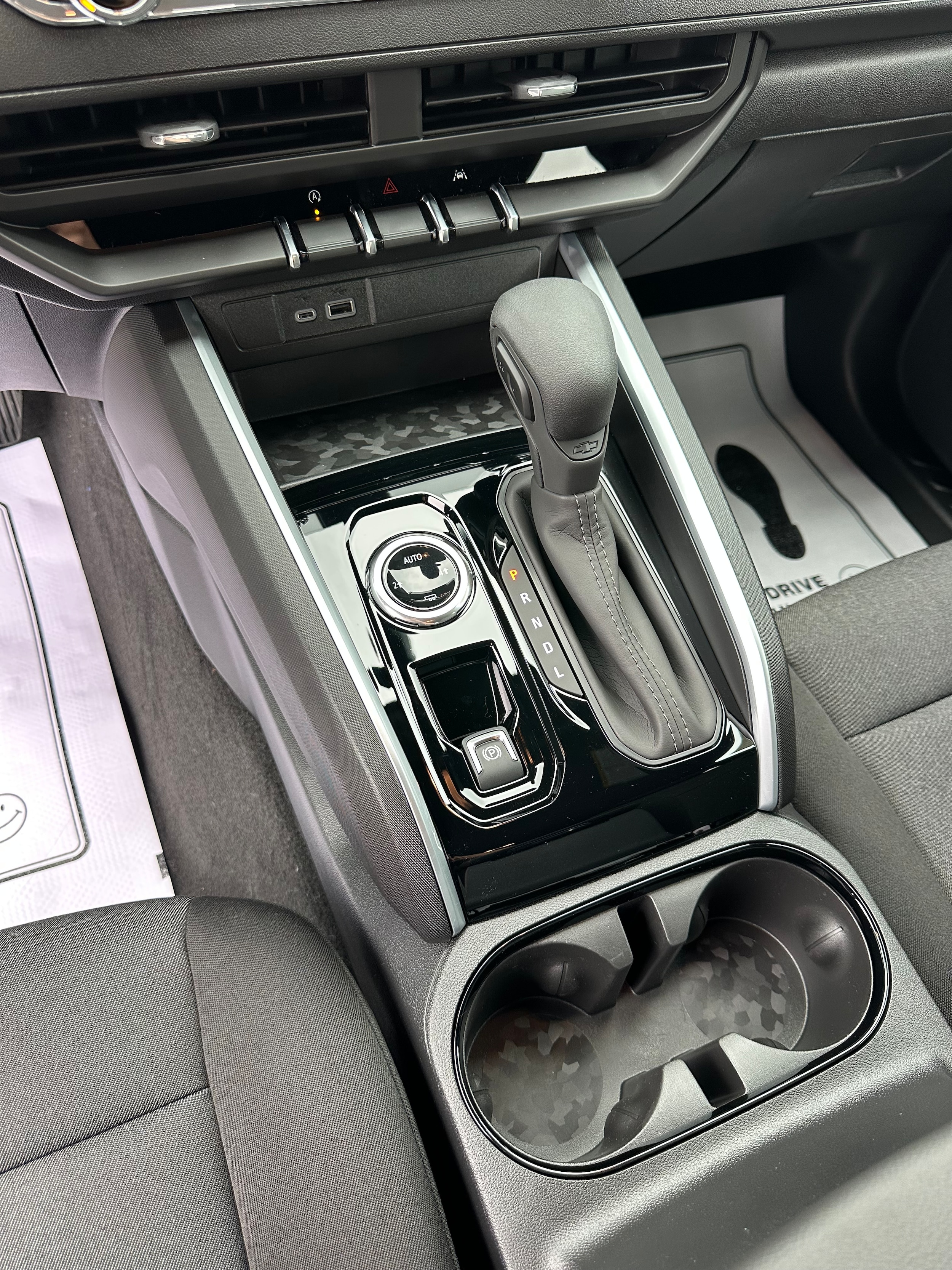 2026 Chevrolet Colorado Work Truck - Photo 17