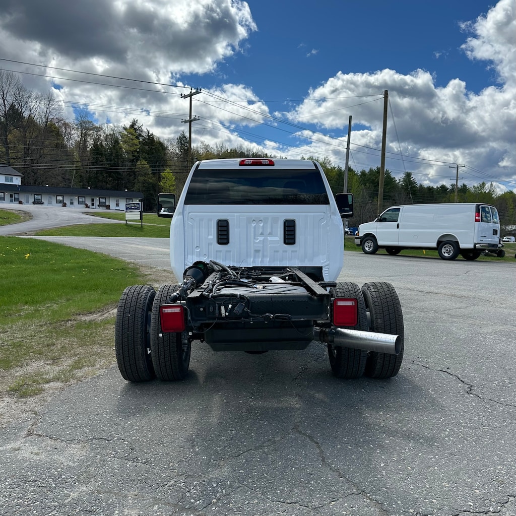New 2026 Chevrolet Silverado 3500 HD Chassis Cab Work Truck Truck
