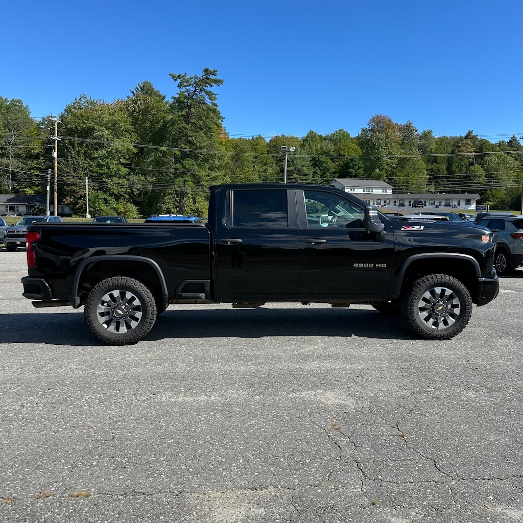 Used 2024 Chevrolet Silverado 2500 HD Custom Truck