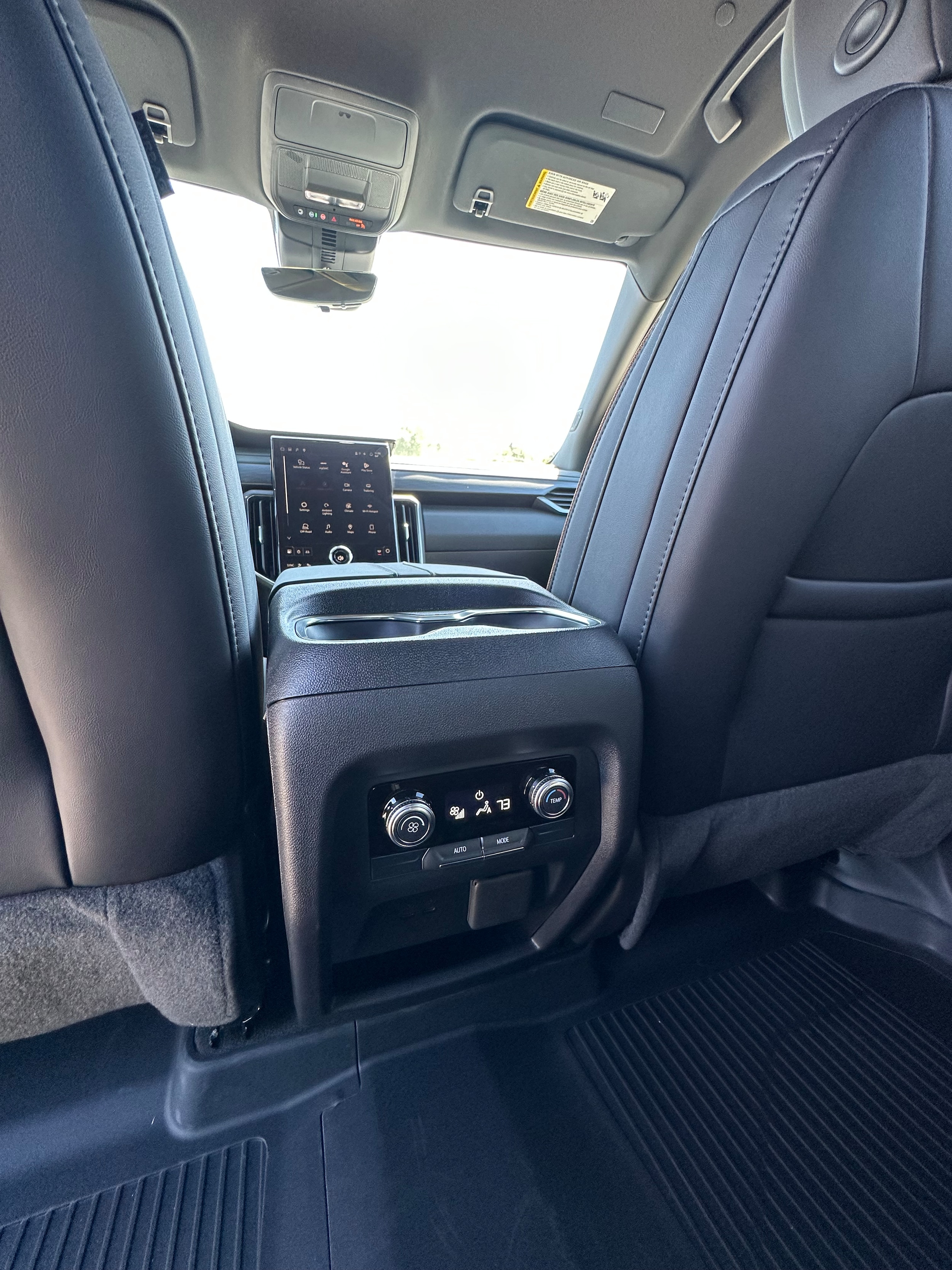 2026 GMC Acadia AT4 - Photo 24