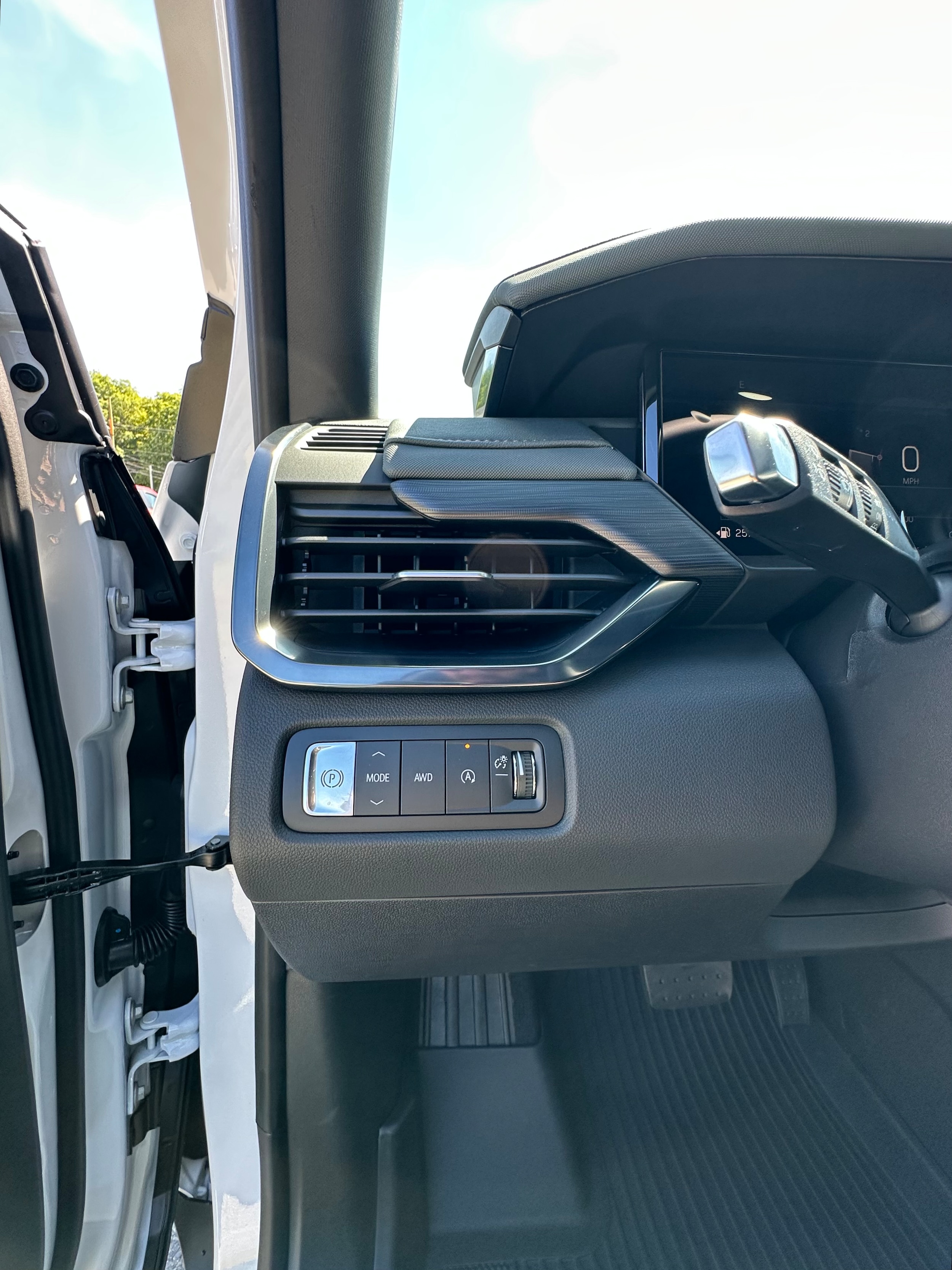 2026 GMC Acadia AT4 - Photo 13