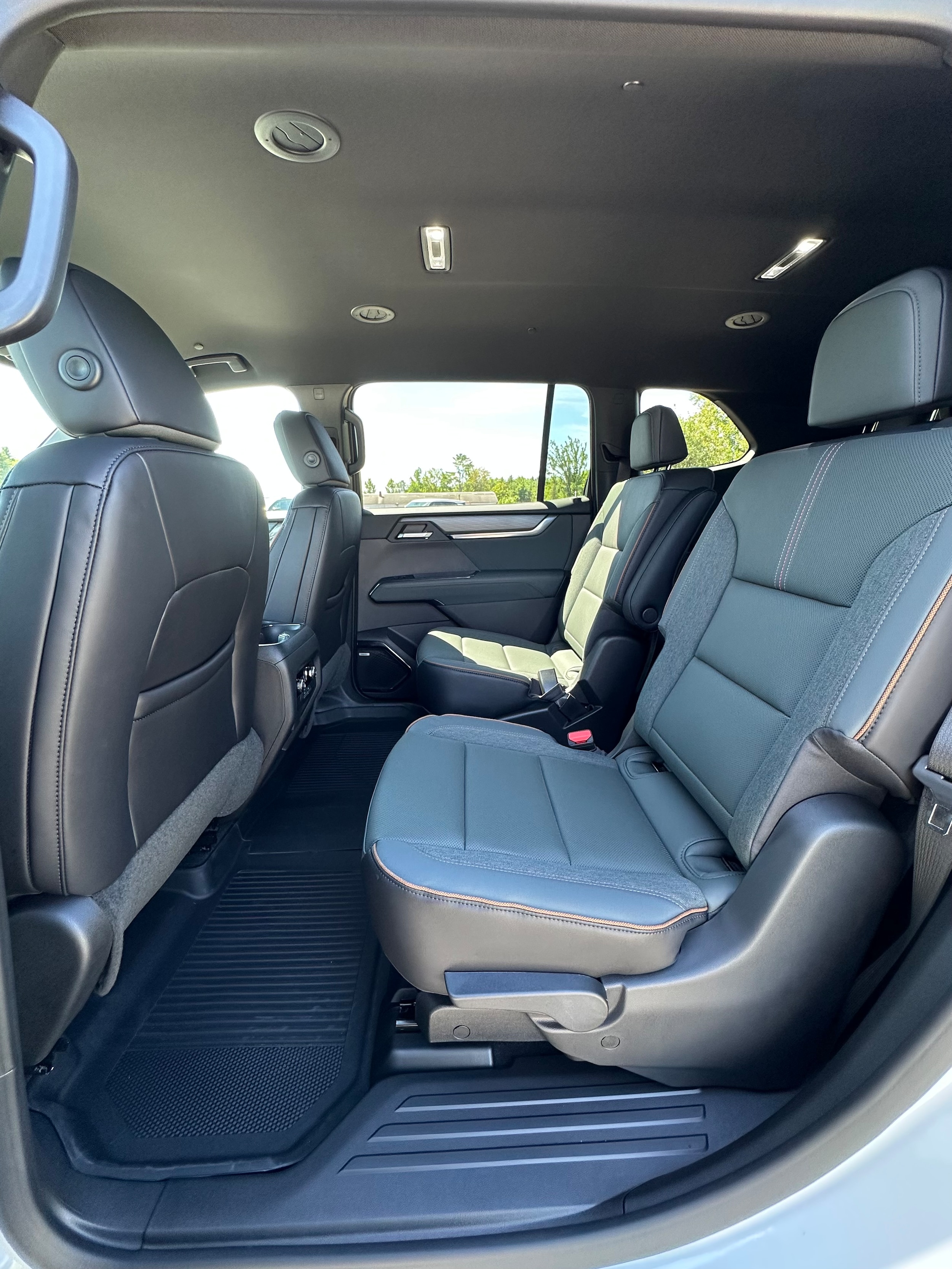 2026 GMC Acadia AT4 - Photo 23