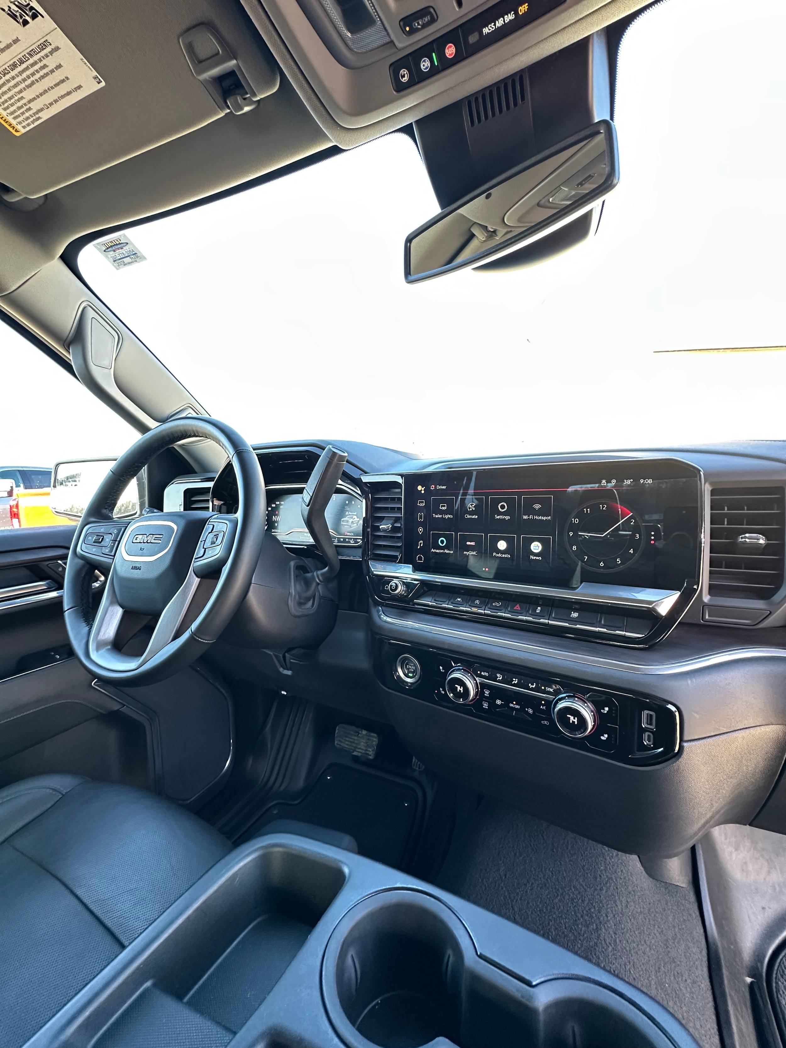 2024 GMC Sierra 1500 SLT - Photo 26