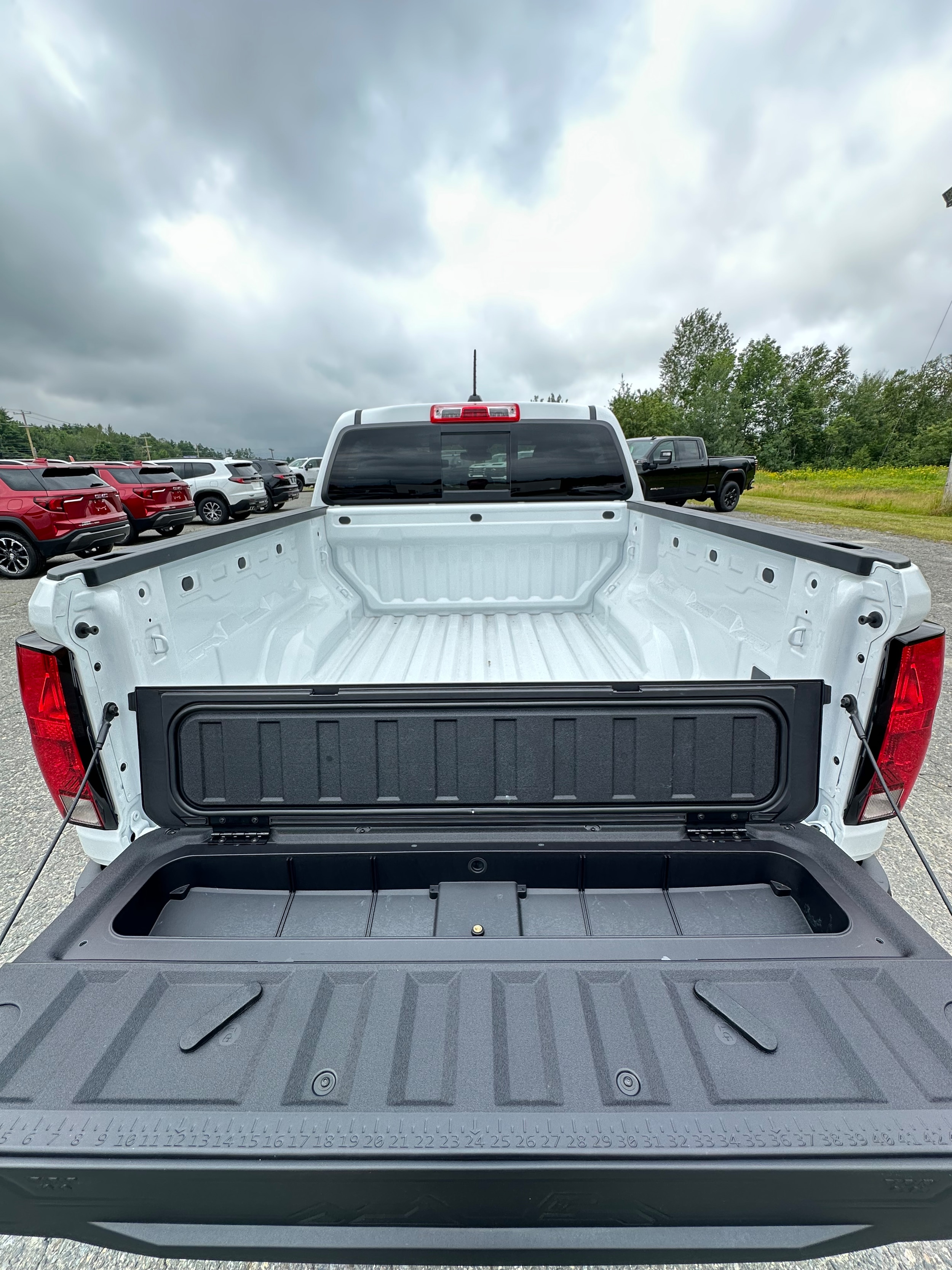 2026 Chevrolet Colorado Work Truck - Photo 10