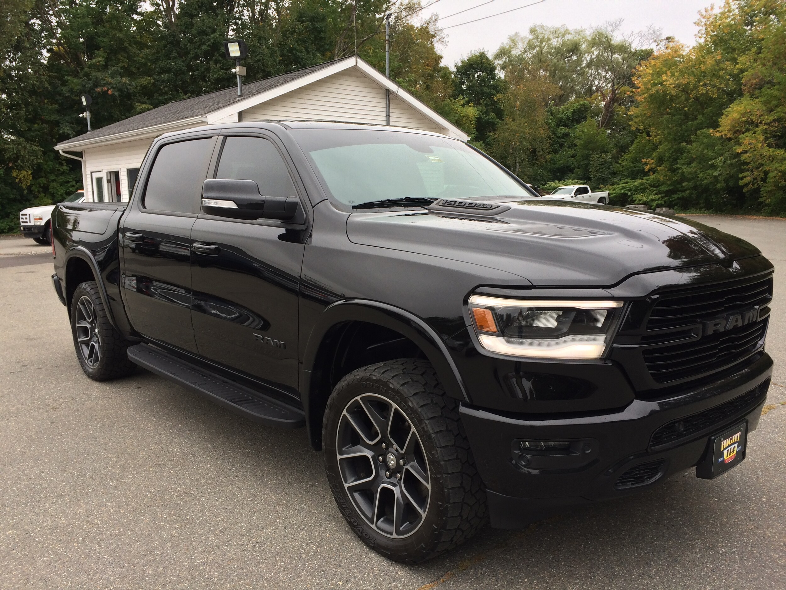 2019 Ram 1500 Laramie photo 3