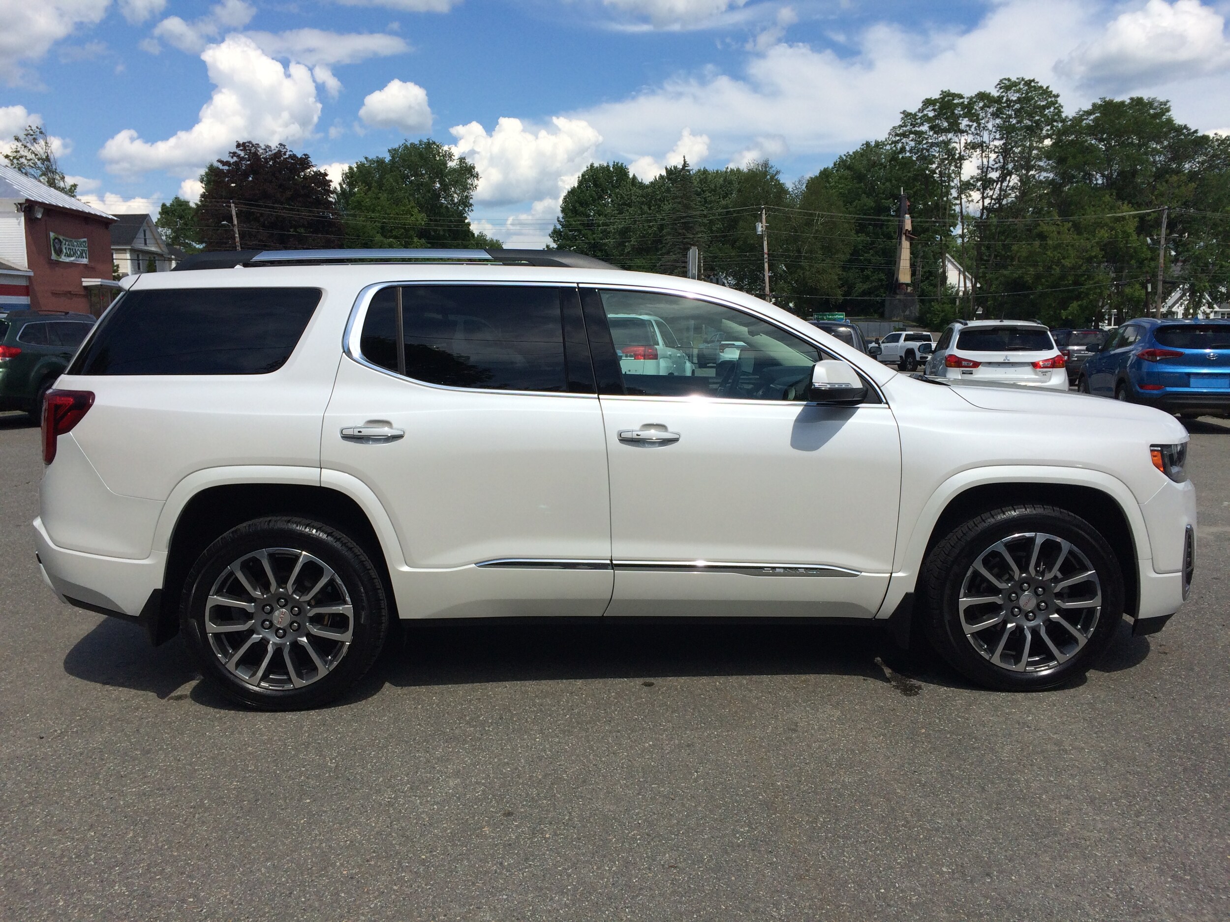 2021 Gmc Acadia Denali photo 2