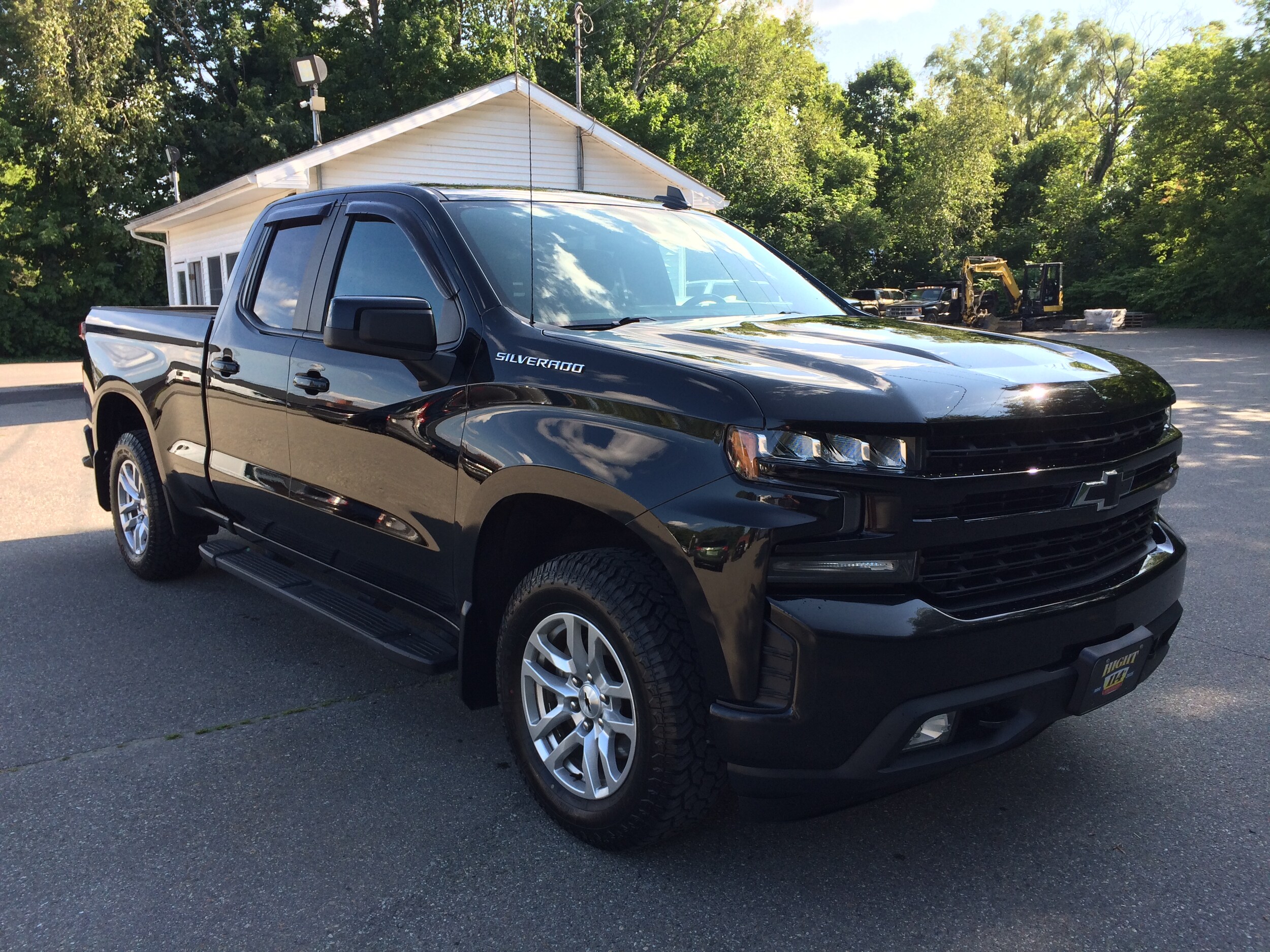 2020 Chevrolet Silverado 1500 RST photo 3