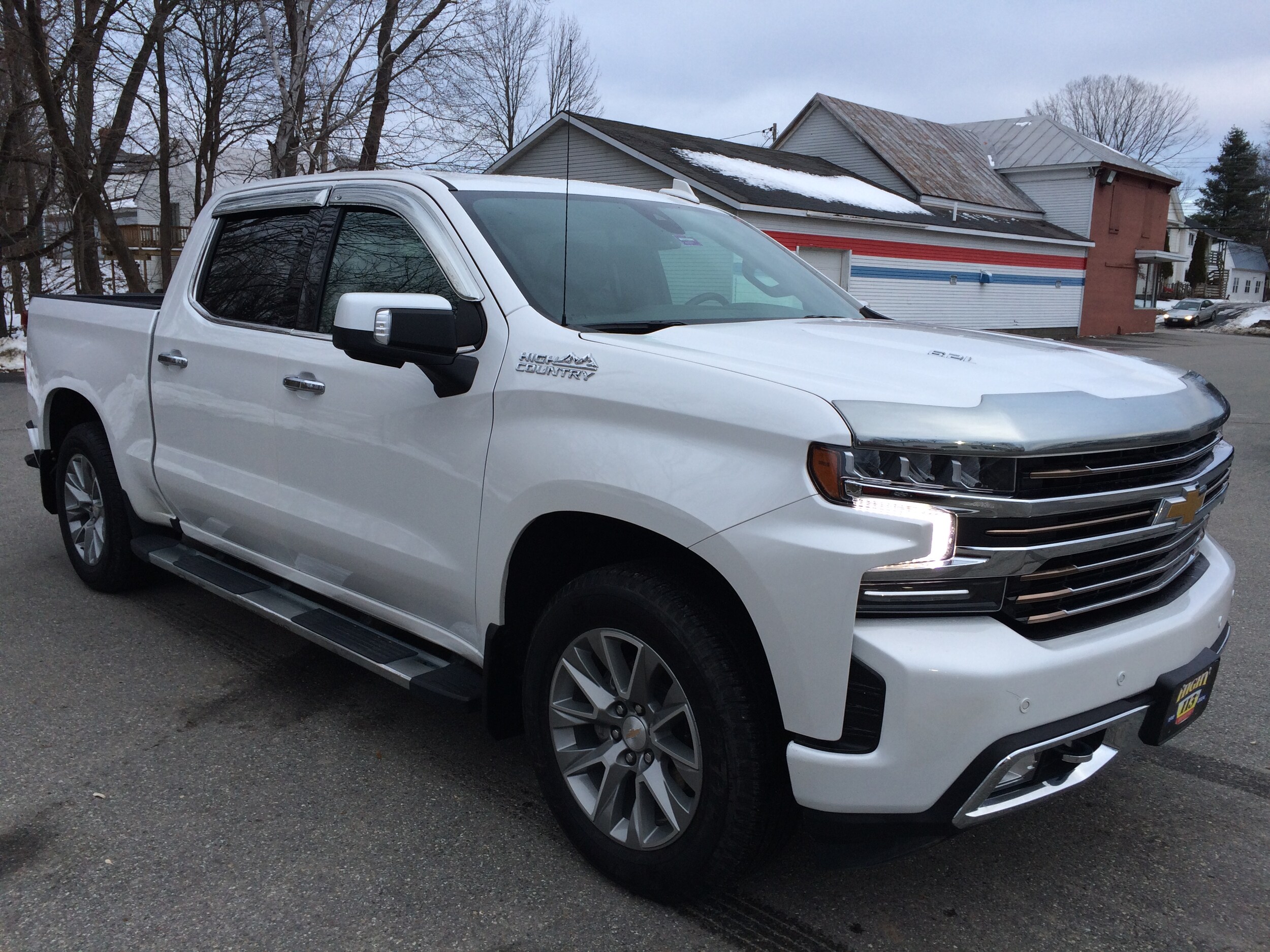 2022 Chevrolet Silverado 1500 High Country photo 3
