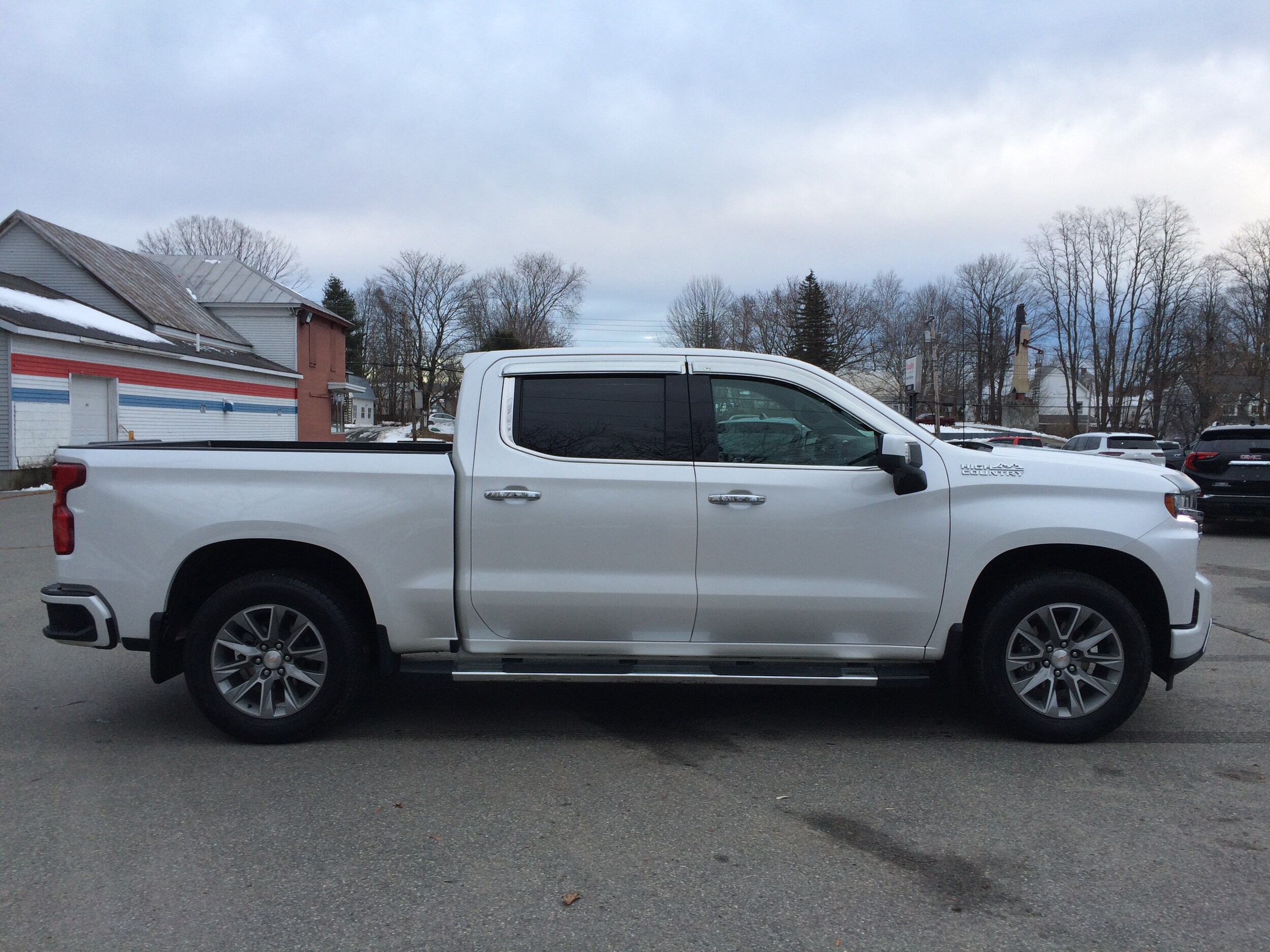 2022 Chevrolet Silverado 1500 High Country photo 4