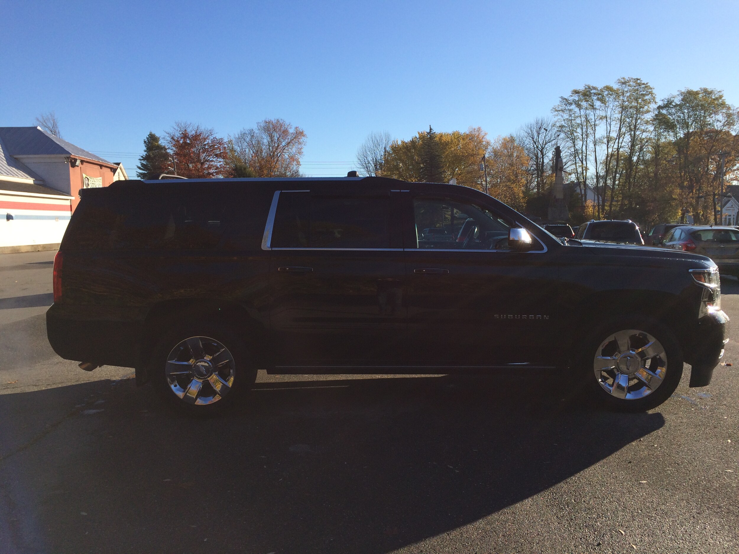 2020 Chevrolet Suburban Premier photo 3
