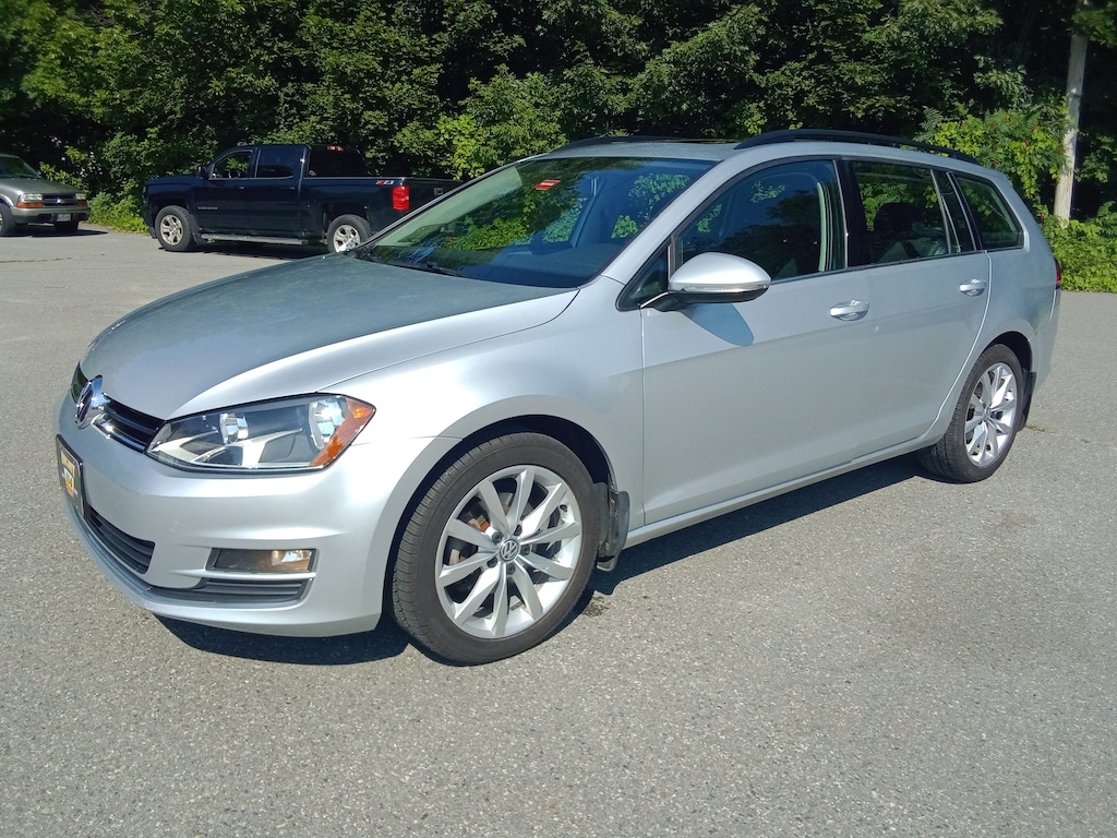 Used 2016 Volkswagen Golf Sportwagen TSI SE 4-Door Wagon