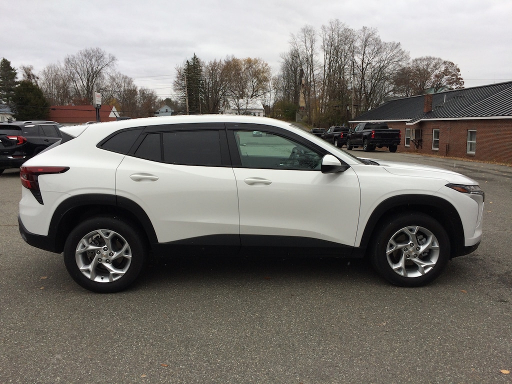 Used 2025 Chevrolet Trax LS SUV