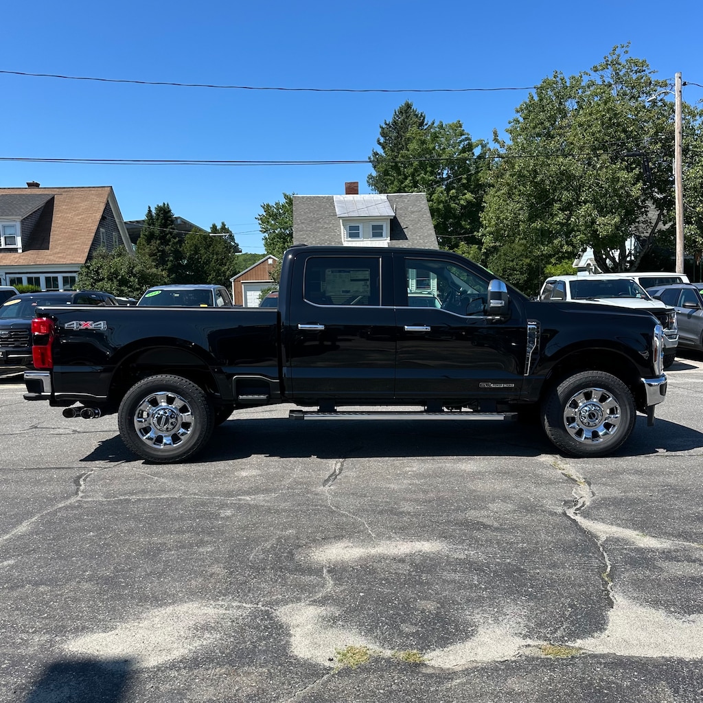 New 2026 Ford Super Duty F-350® Lariat® TRUCK