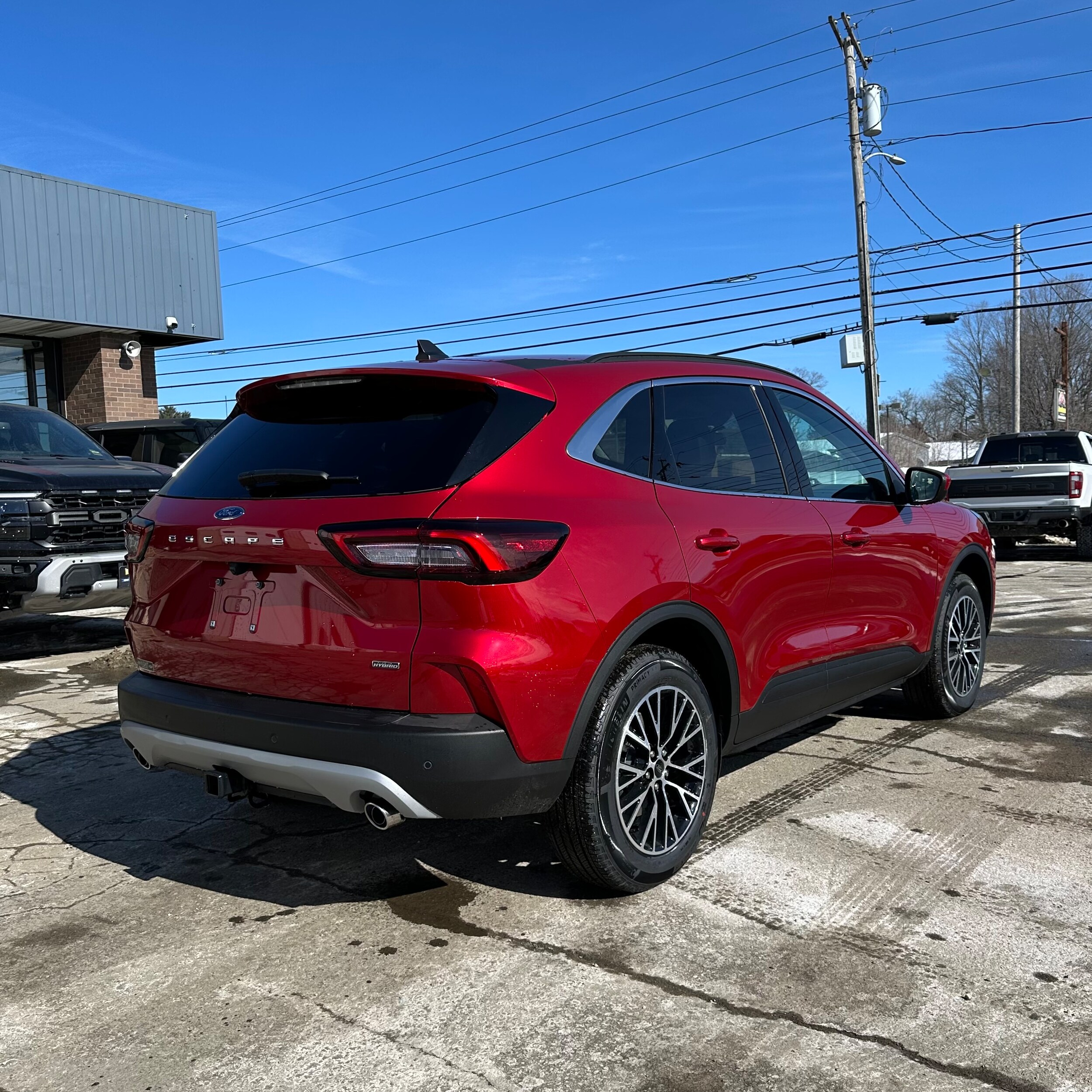 2025 Ford Escape Titanium photo 2