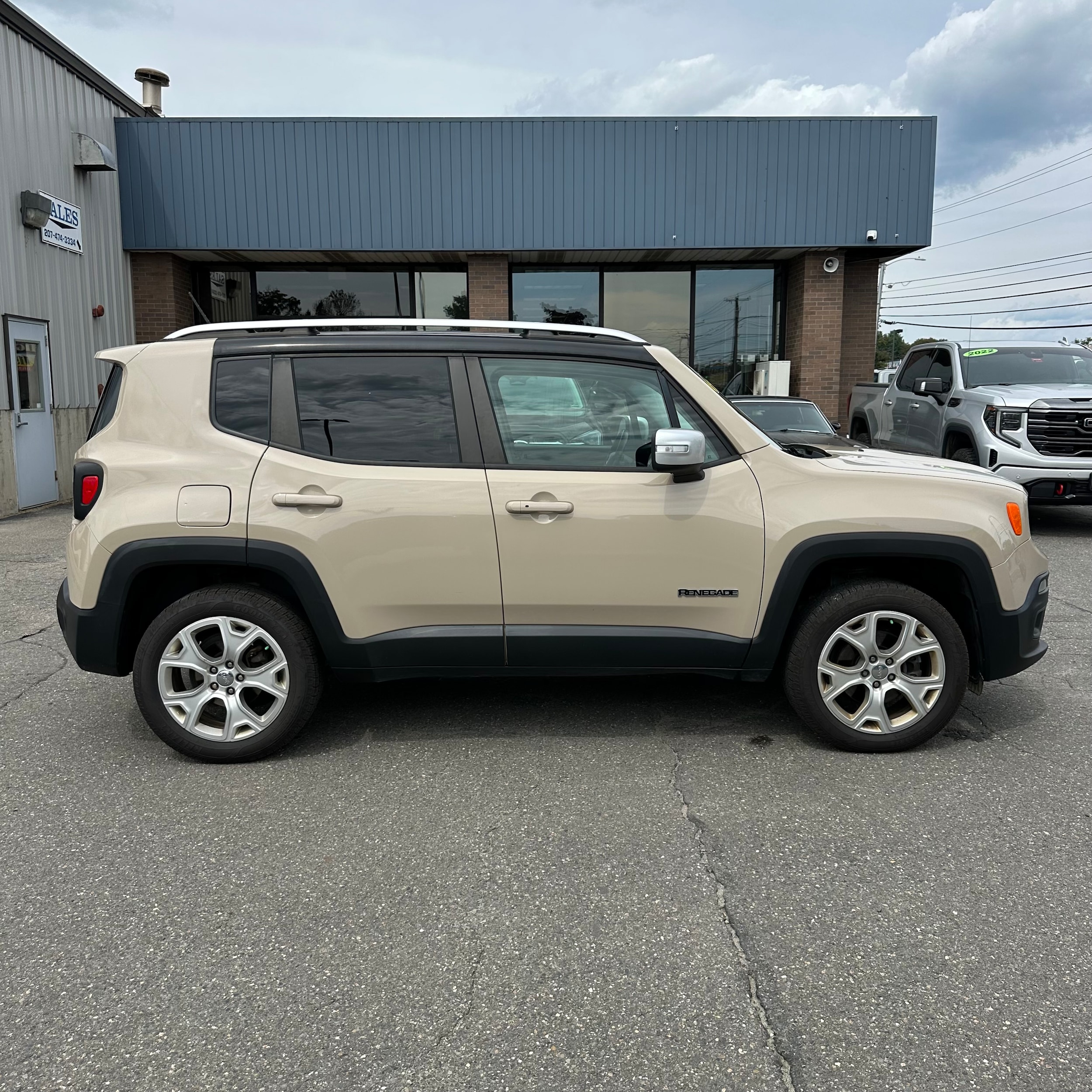 Used 2016 Jeep Renegade Limited with VIN ZACCJBDT8GPD37210 for sale in Skowhegan, ME