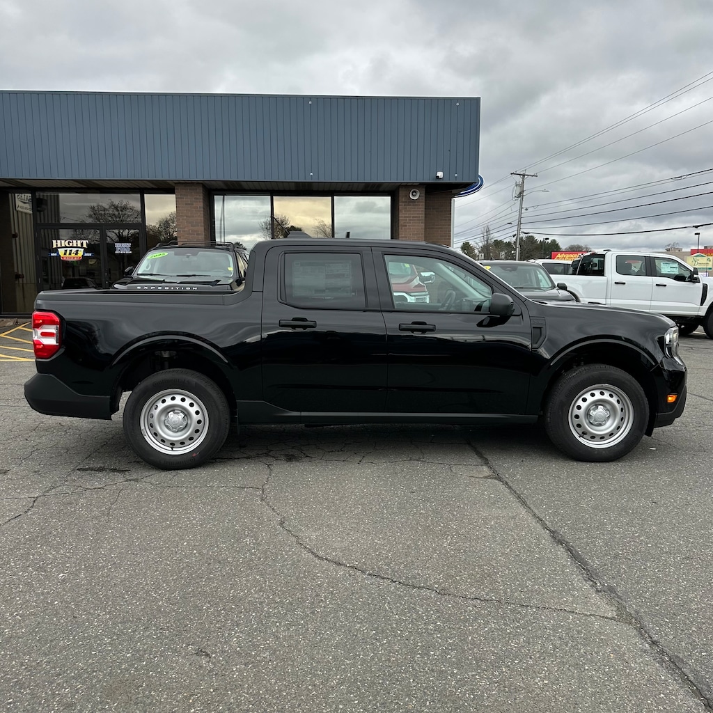 New 2025 Ford Maverick XL TRUCK