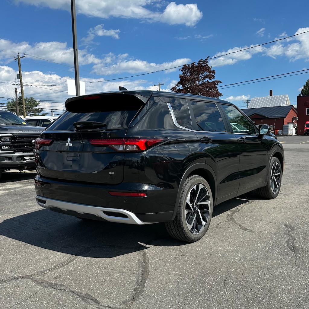 Used 2022 Mitsubishi Outlander SE SUV