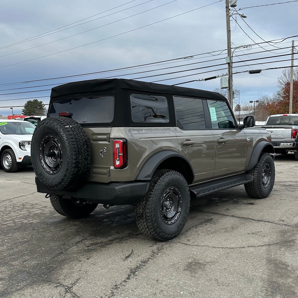 New 2025 Ford Bronco Outer Banks SUV