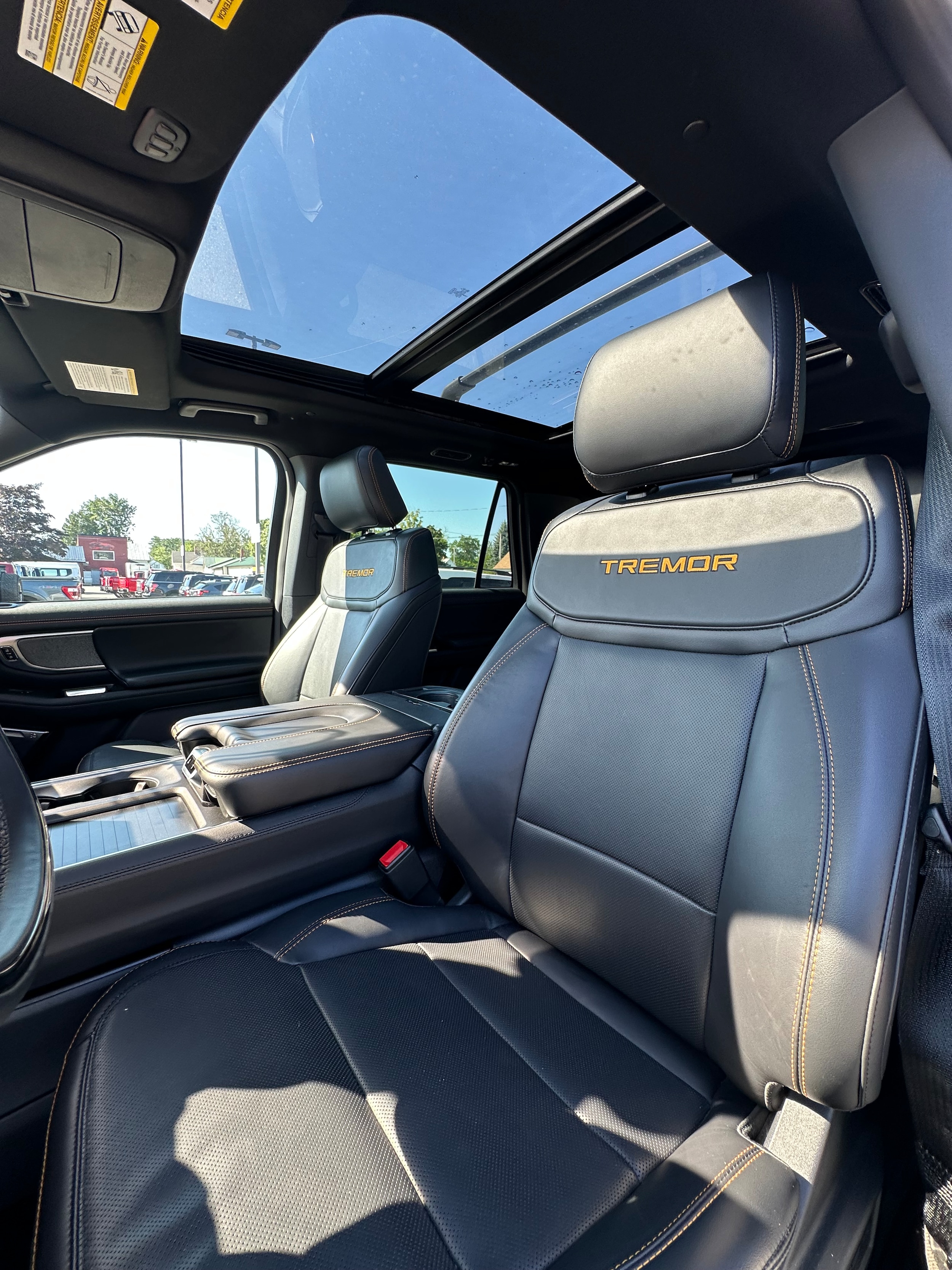 2025 Ford Expedition Tremor - Photo 13