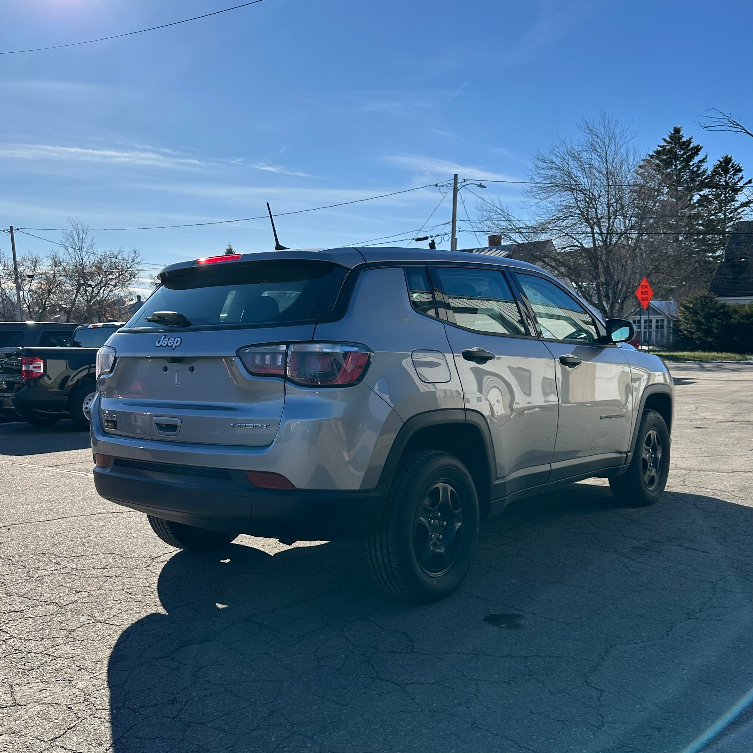 2019 Jeep Compass Sport photo 2