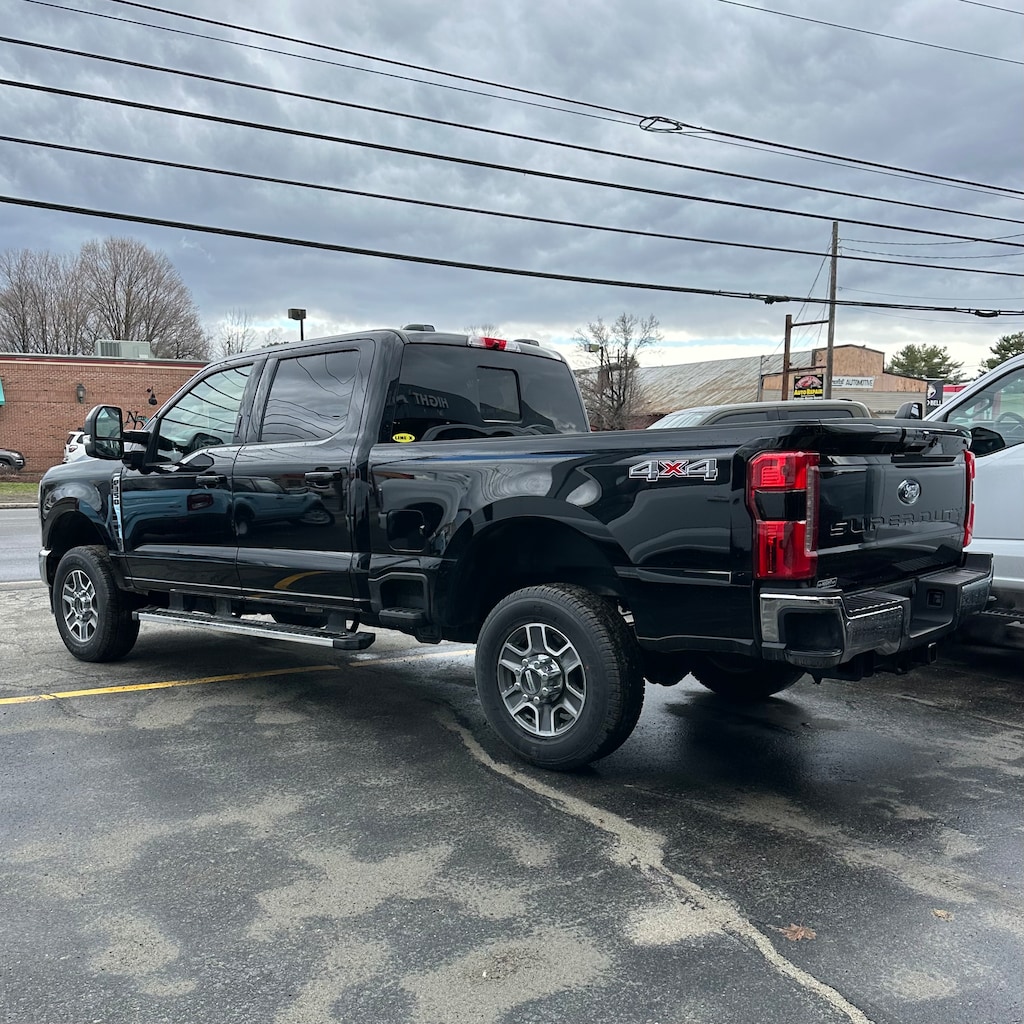 New 2026 Ford Super Duty F-350® Lariat® TRUCK