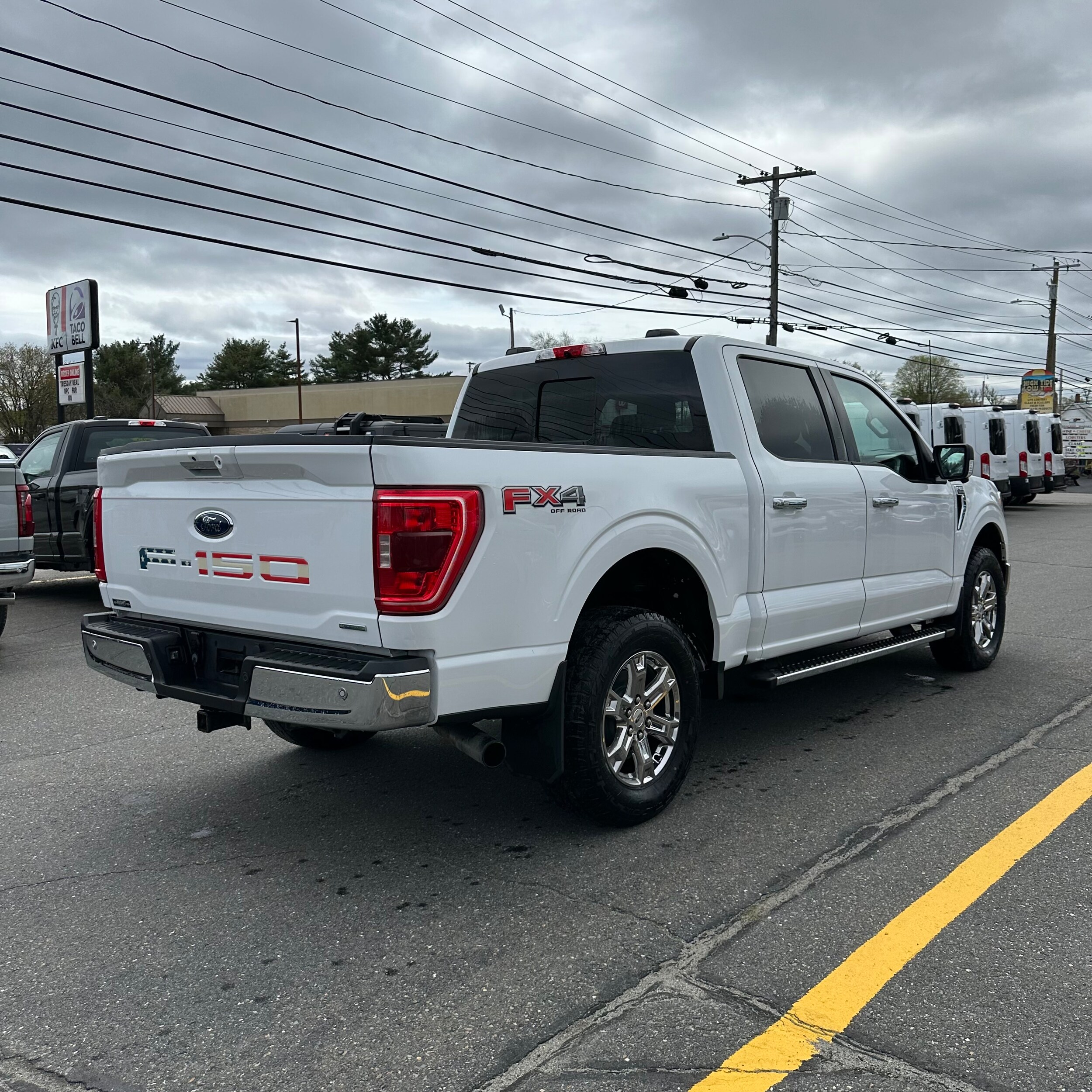 2021 Ford F-150 XLT photo 3