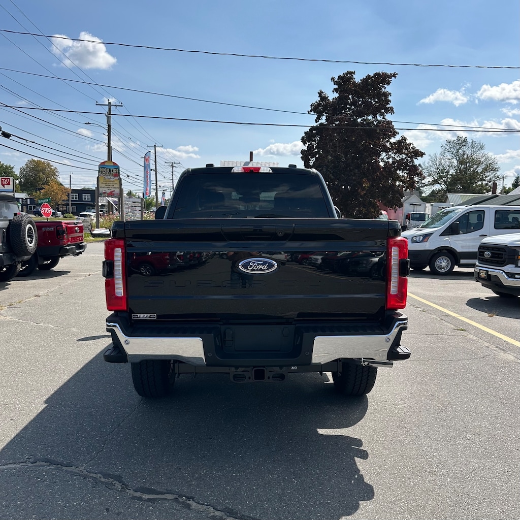 New 2026 Ford Super Duty F-350® Lariat® TRUCK