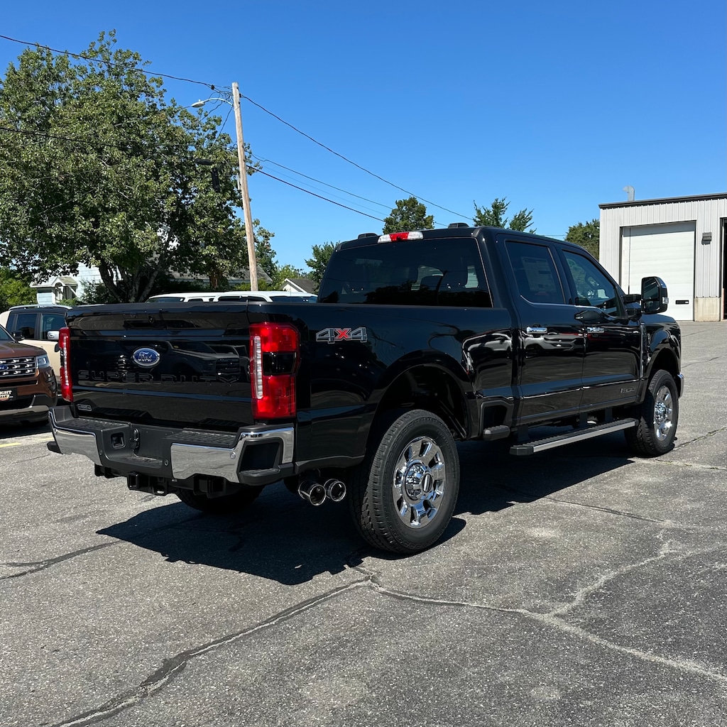 New 2026 Ford Super Duty F-350® Lariat® TRUCK