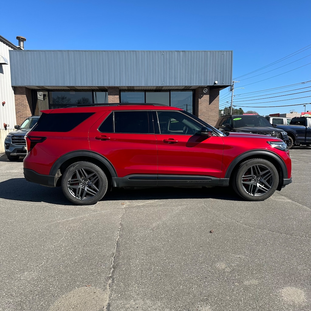 Used 2025 Ford Explorer ST SUV