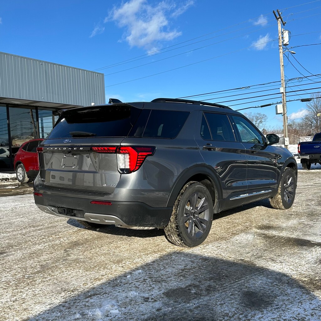 Used 2025 Ford Explorer Active SUV