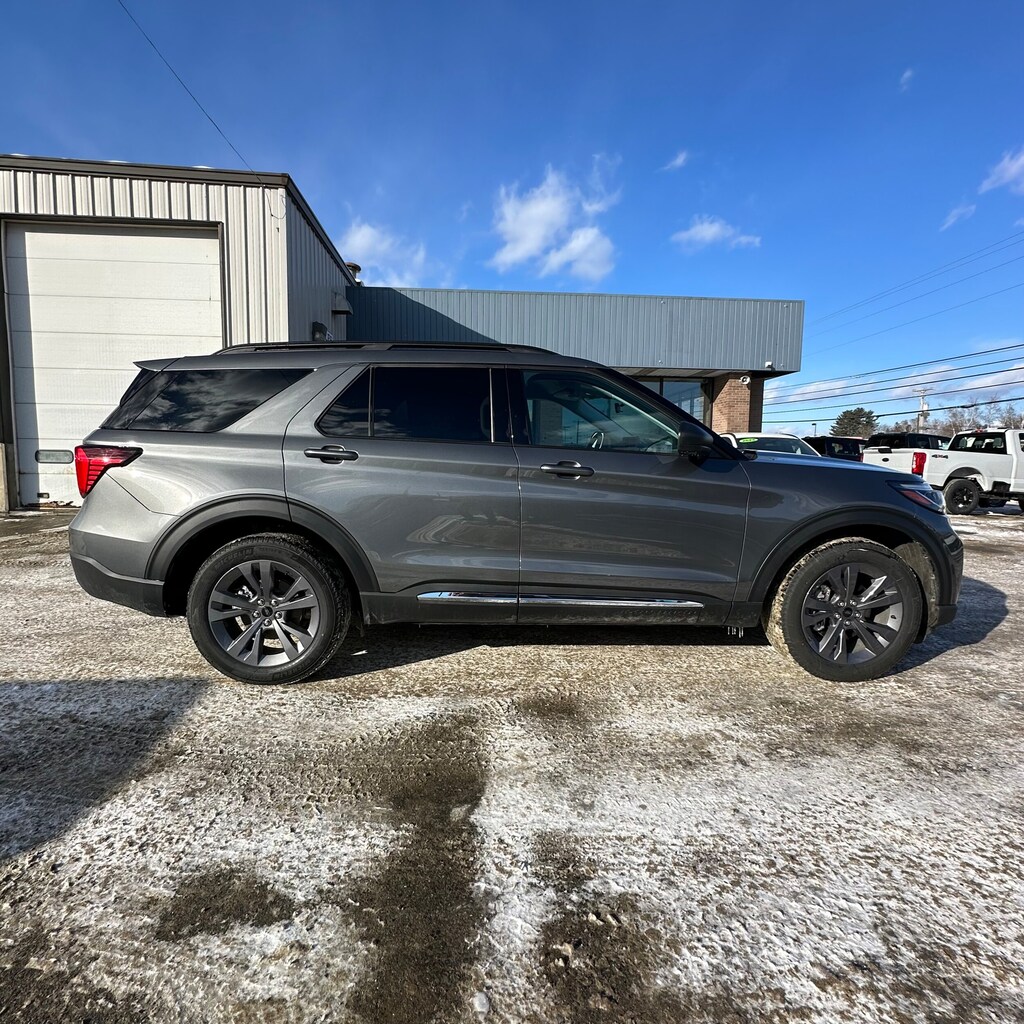 Used 2025 Ford Explorer Active SUV