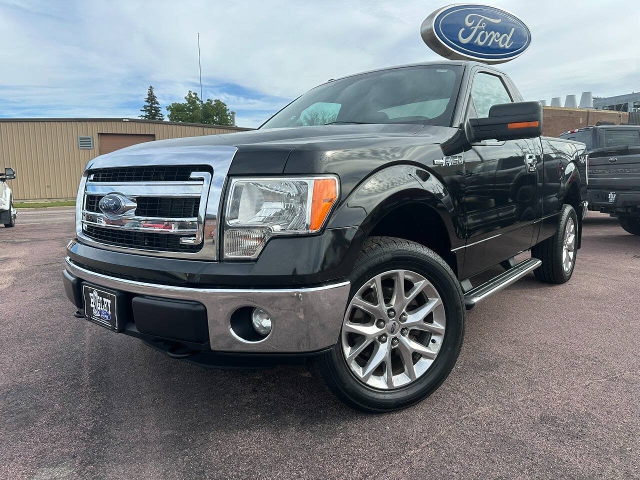 Used 2013 Ford F-150 XLT with VIN 1FTMF1EFXDFB76057 for sale in Windom, Minnesota