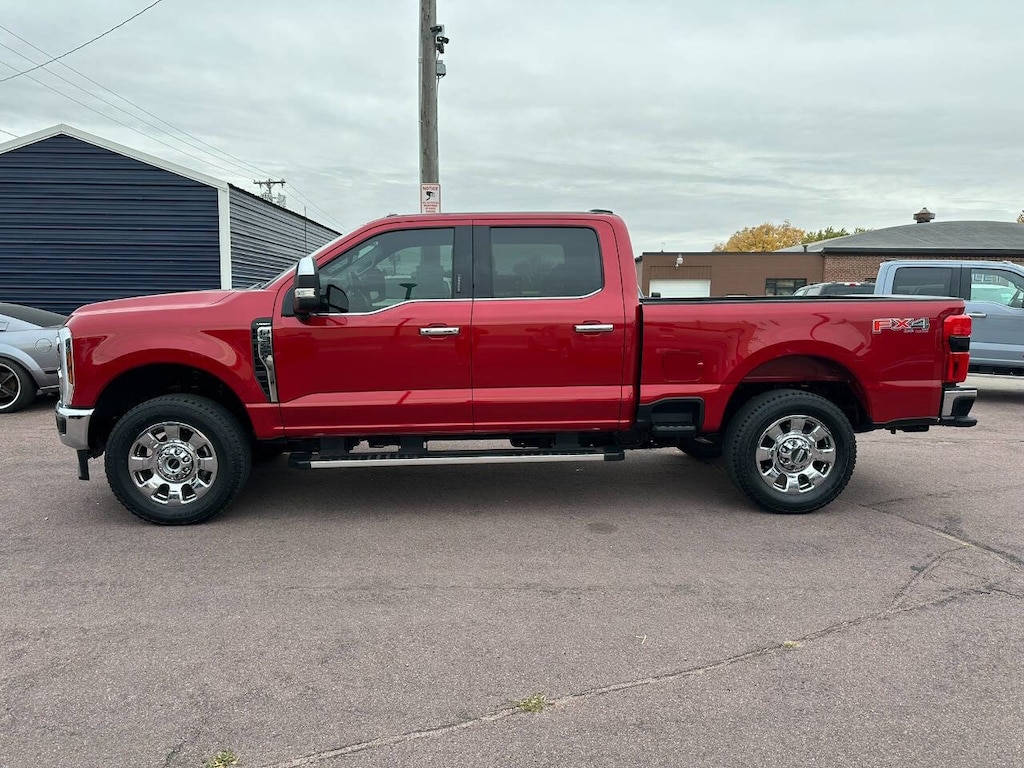 Used 2024 Ford F-350 Lariat Super Duty Truck Crew Cab