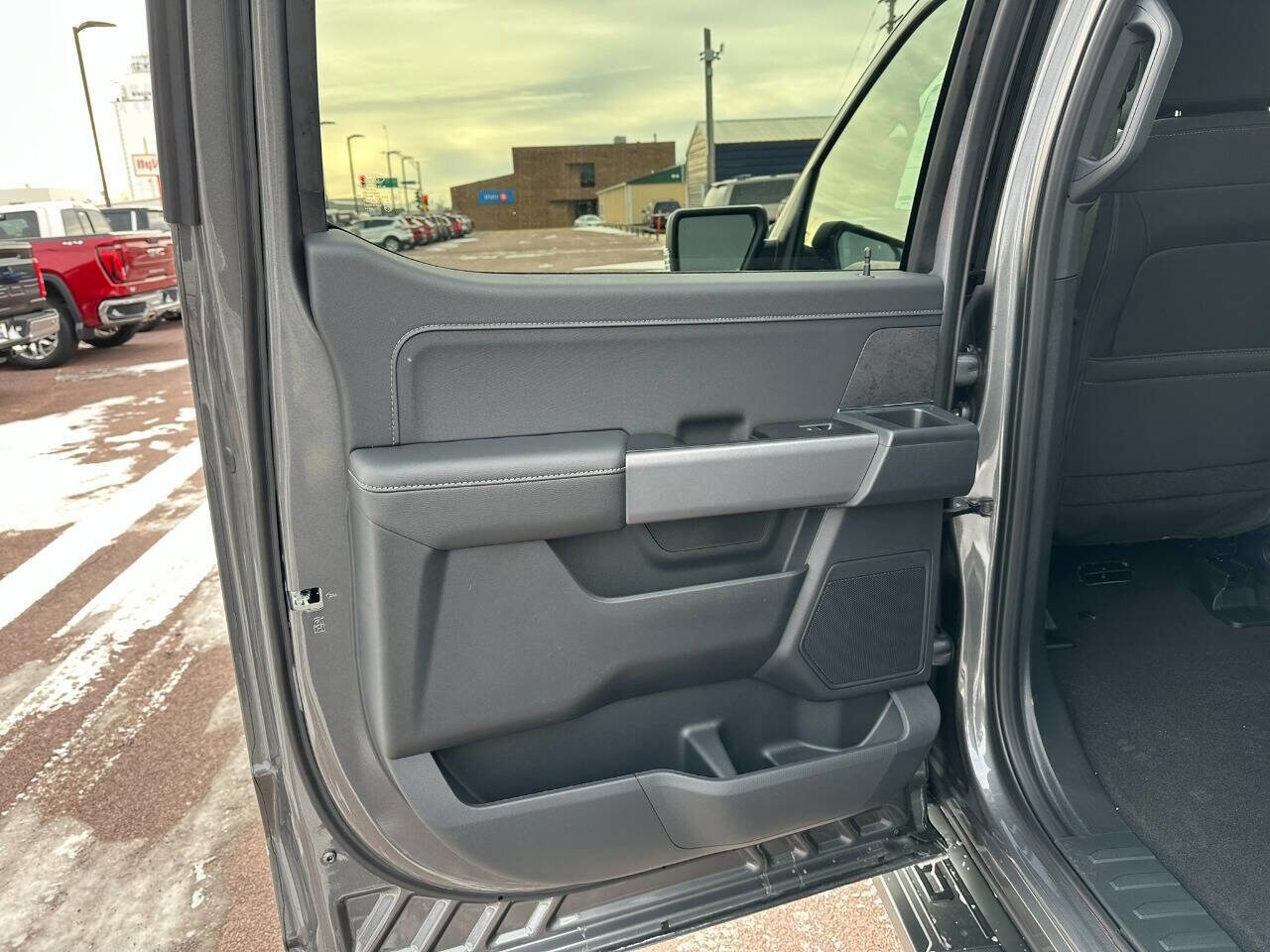 2026 Ford F-150 XLT - Photo 11