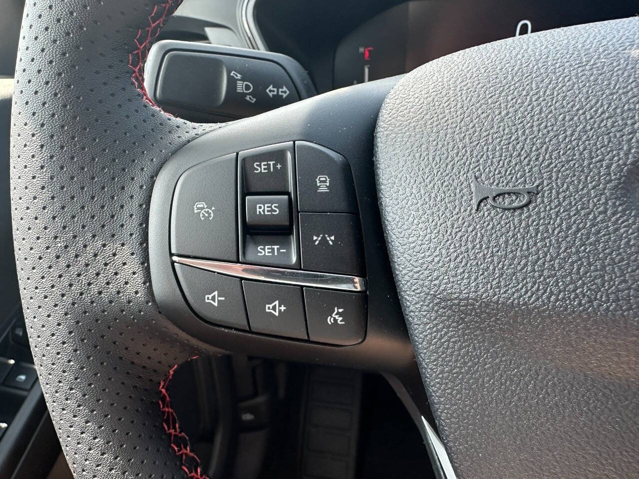 2026 Ford Escape ST-Line - Photo 25