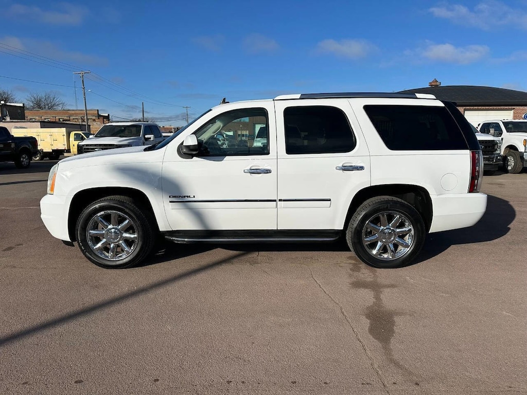 Used 2011 GMC Yukon Denali SUV