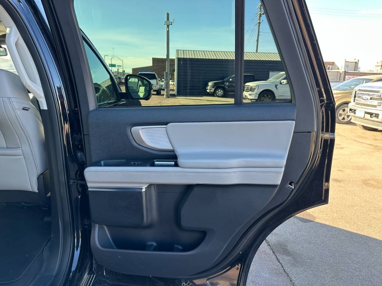 2025 Ford Expedition Active - Photo 16