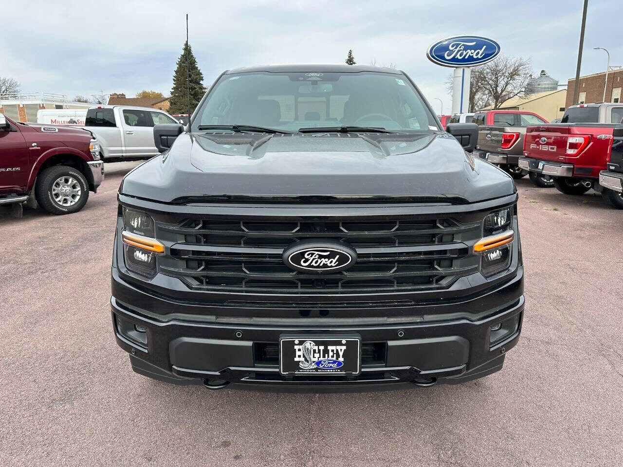 2025 Ford F-150 XLT photo 4