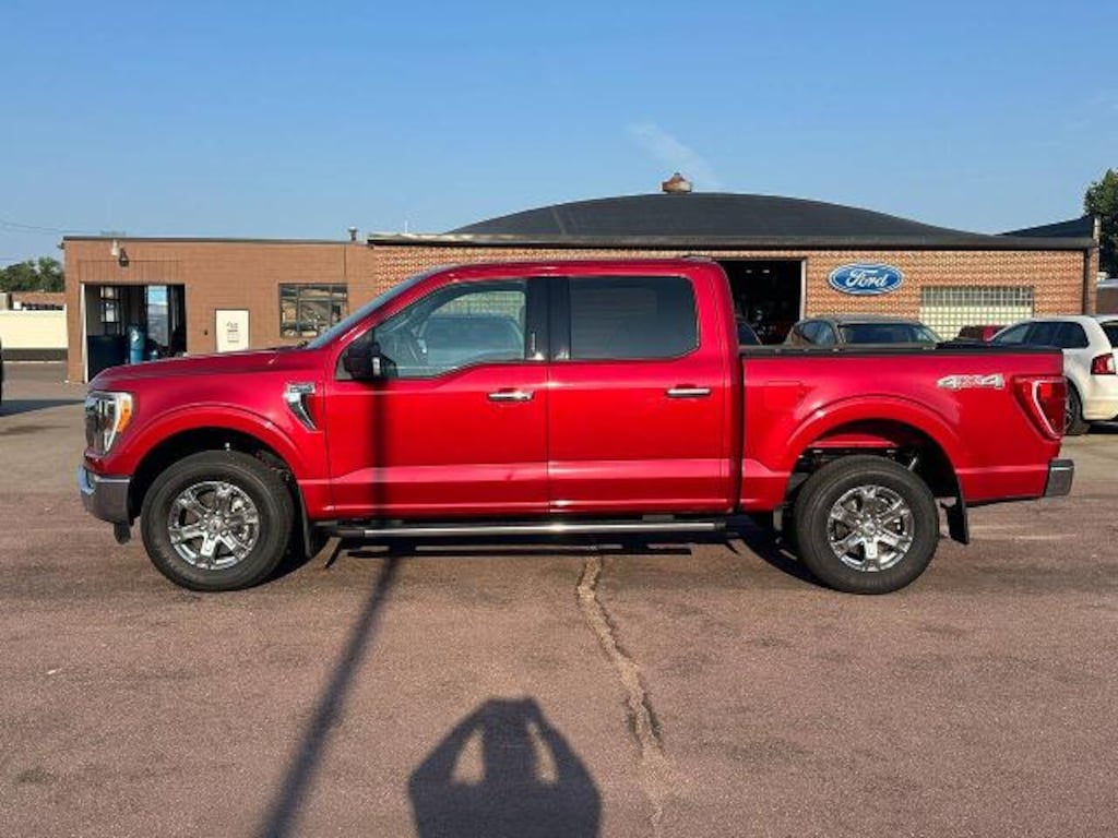 Used 2022 Ford F-150 XLT Truck SuperCrew Cab